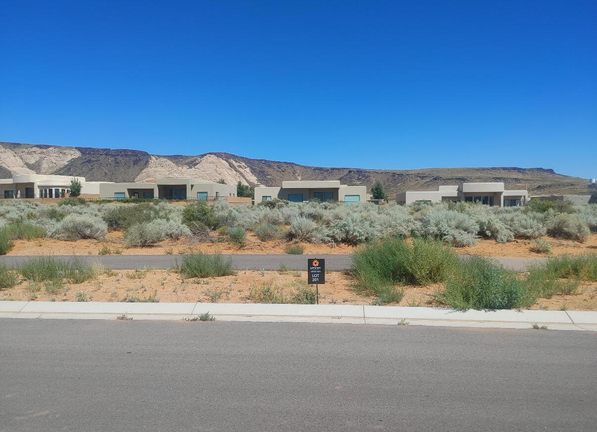 LEDGES OF ST GEORGE JOHNSON ARCH - Land
