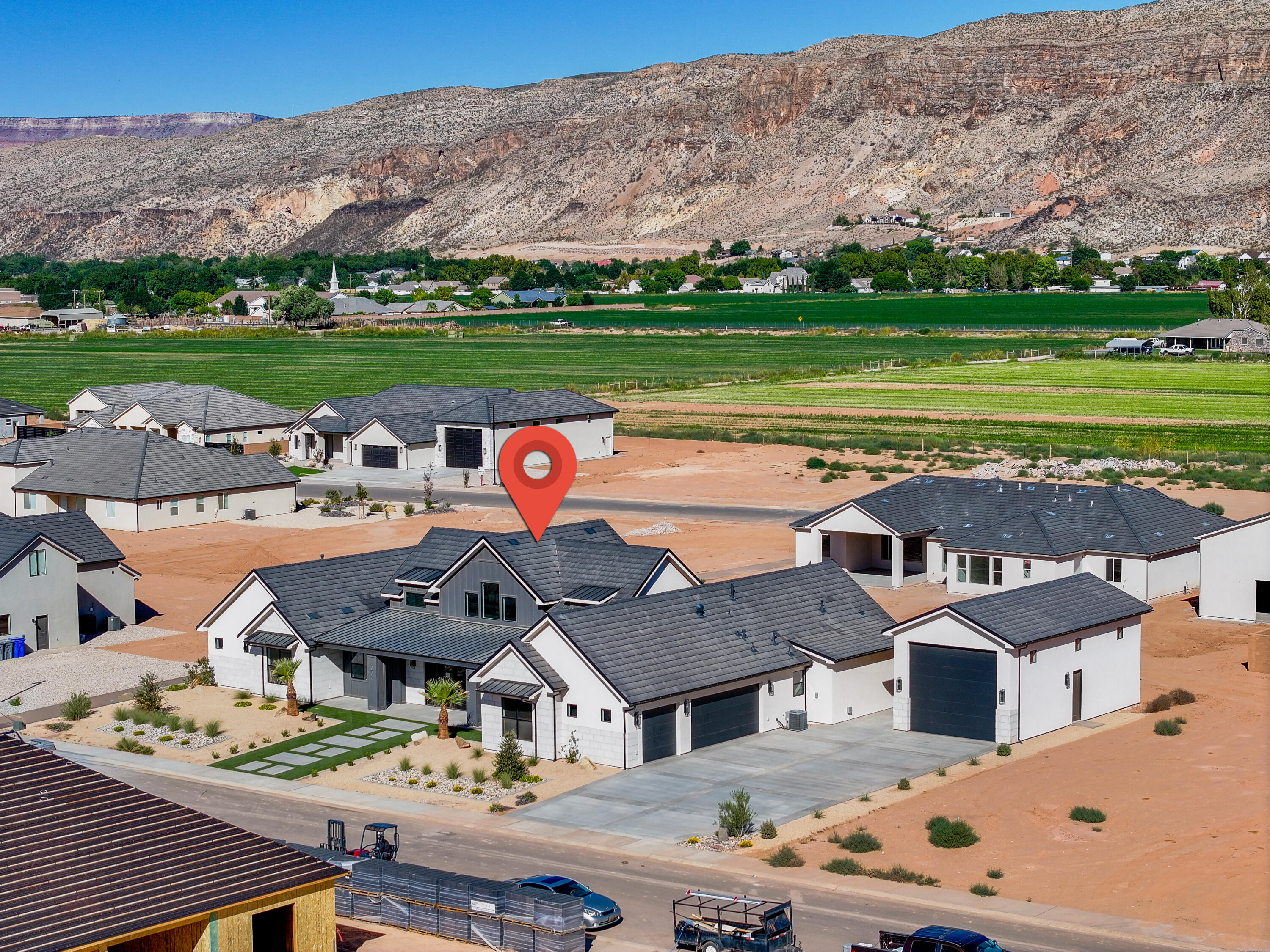 HURRICANE FIELDS ESTATES - Residential