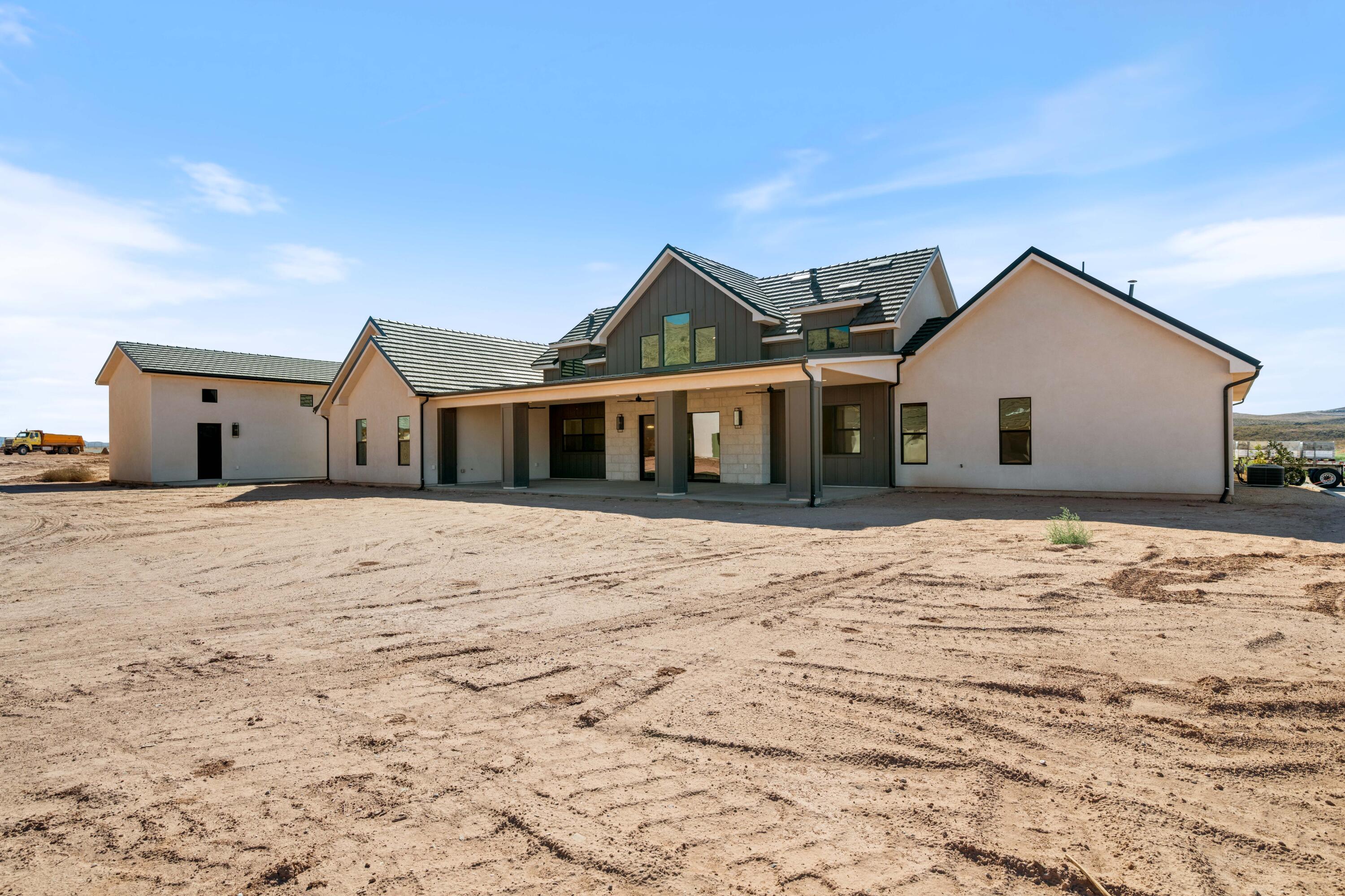 HURRICANE FIELDS ESTATES - Residential