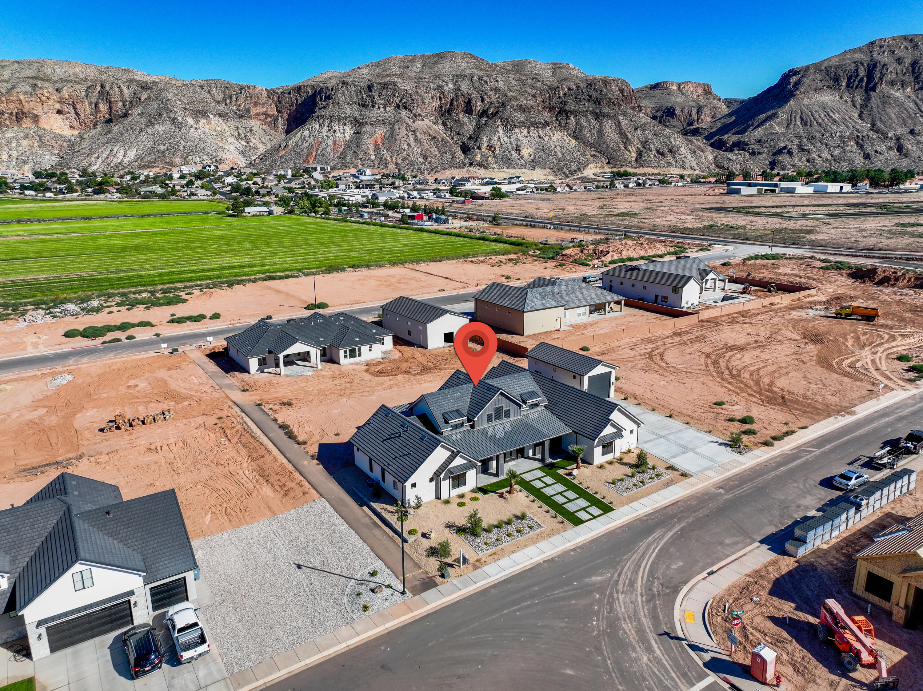 HURRICANE FIELDS ESTATES - Residential