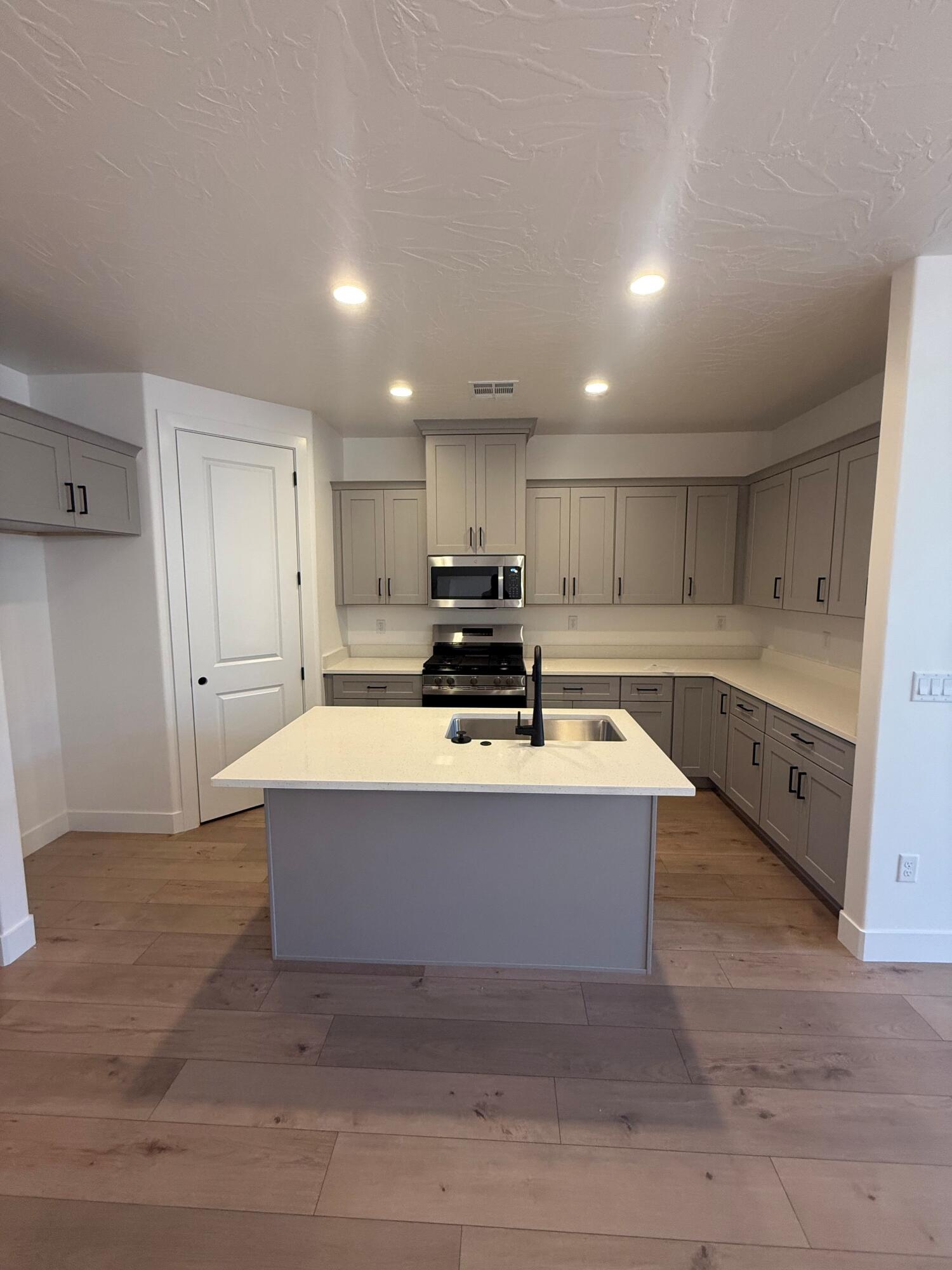 VILLA HIGHLANDS AT HIDDEN VALLEY - Residential