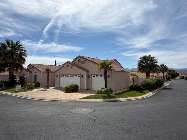 SILVERCREEK TOWNHOMES - Residential