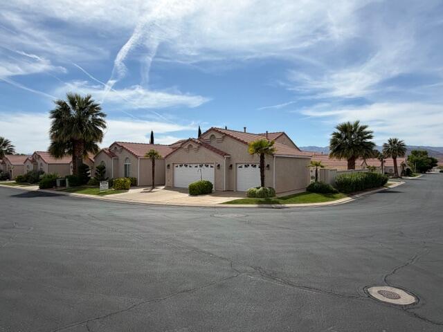 SILVERCREEK TOWNHOMES - Residential