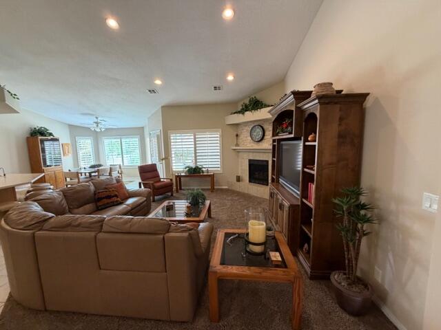 SILVERCREEK TOWNHOMES - Residential