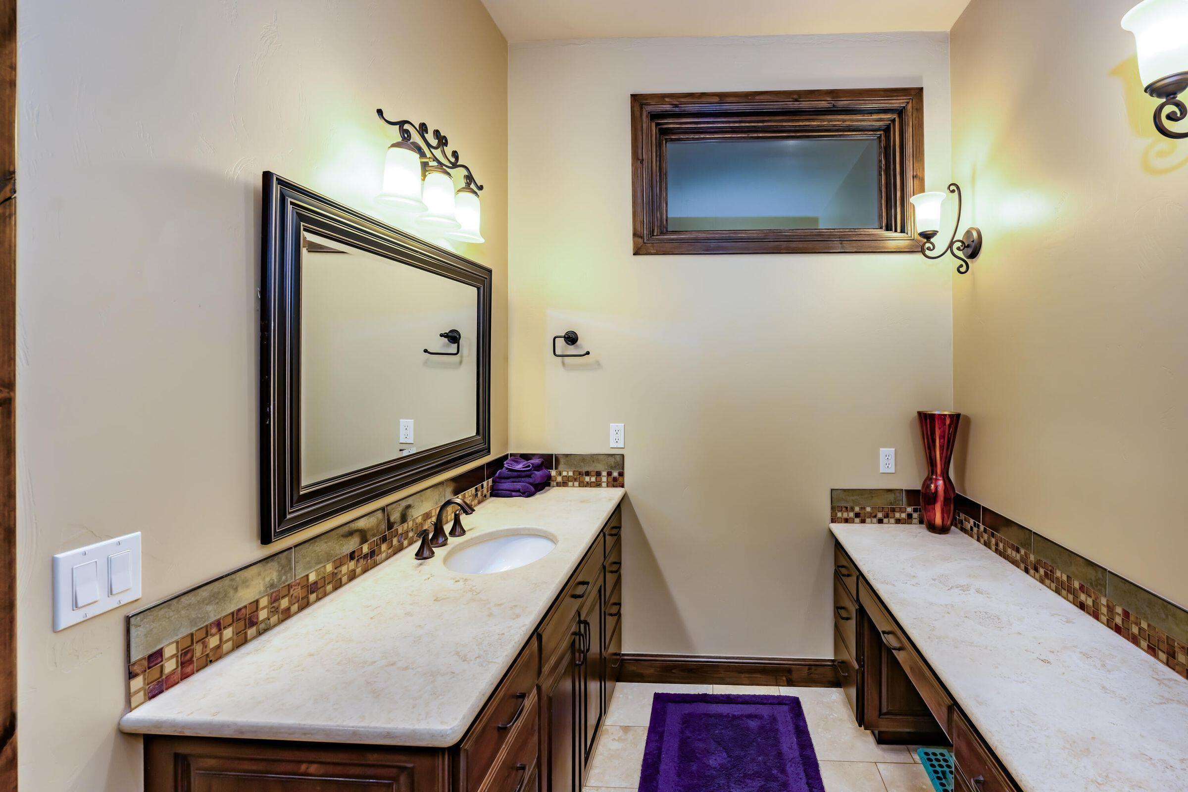 PARAGON COVE TOWNHOMES AT STONECLIFF - Residential