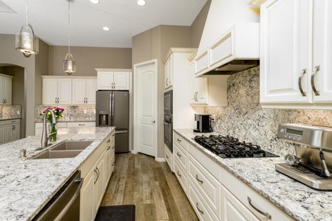 Tiny photo for 4898 S HeatherGlen DR, Saint George, UT 84790 (MLS # 26-268921)