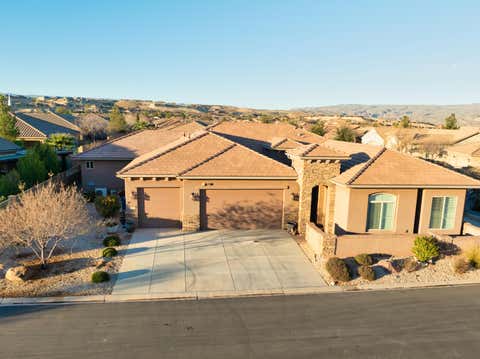 Tiny photo for 4898 S HeatherGlen DR, Saint George, UT 84790 (MLS # 26-268921)