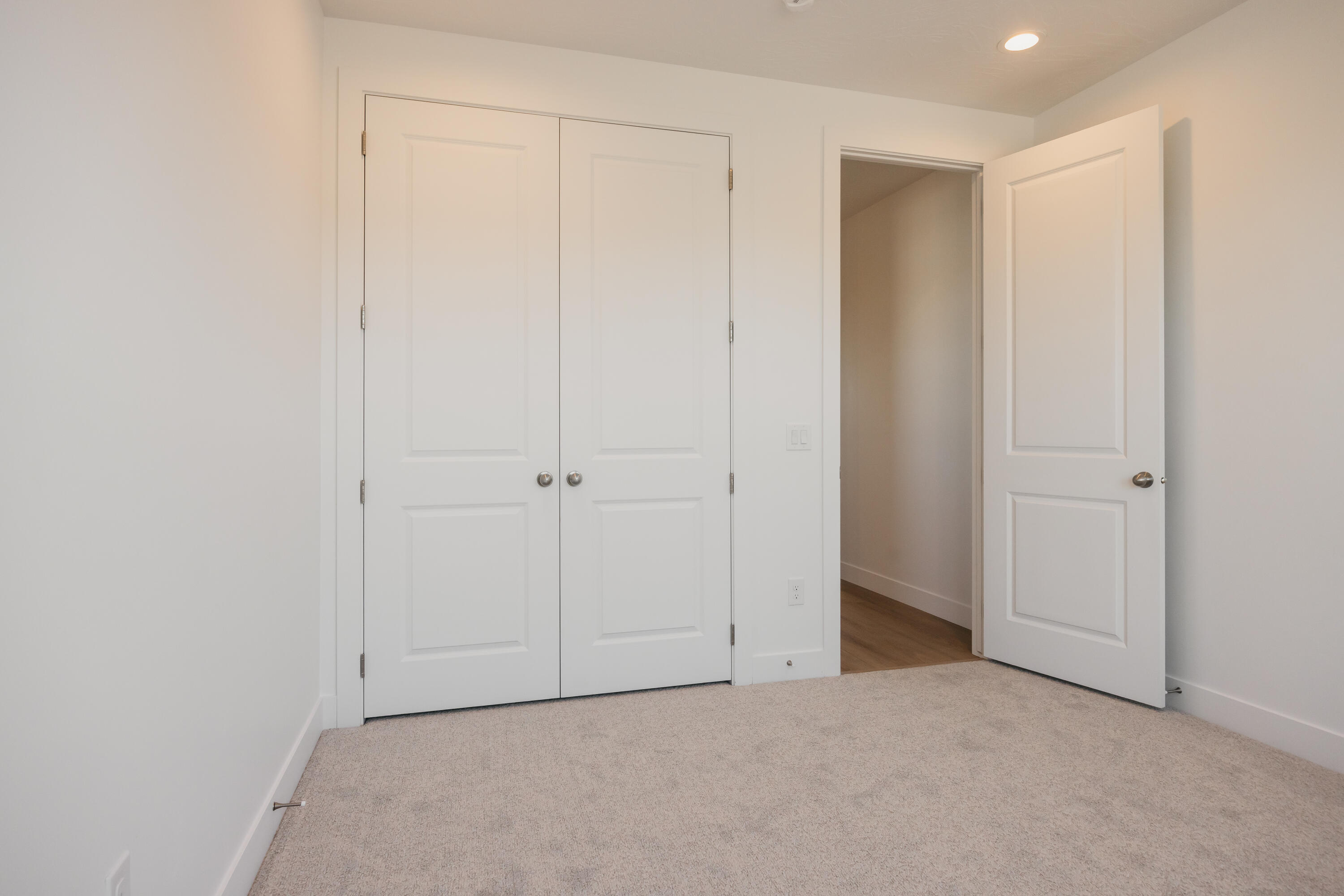 ROSALIA RIDGE AT DIVARIO - Residential