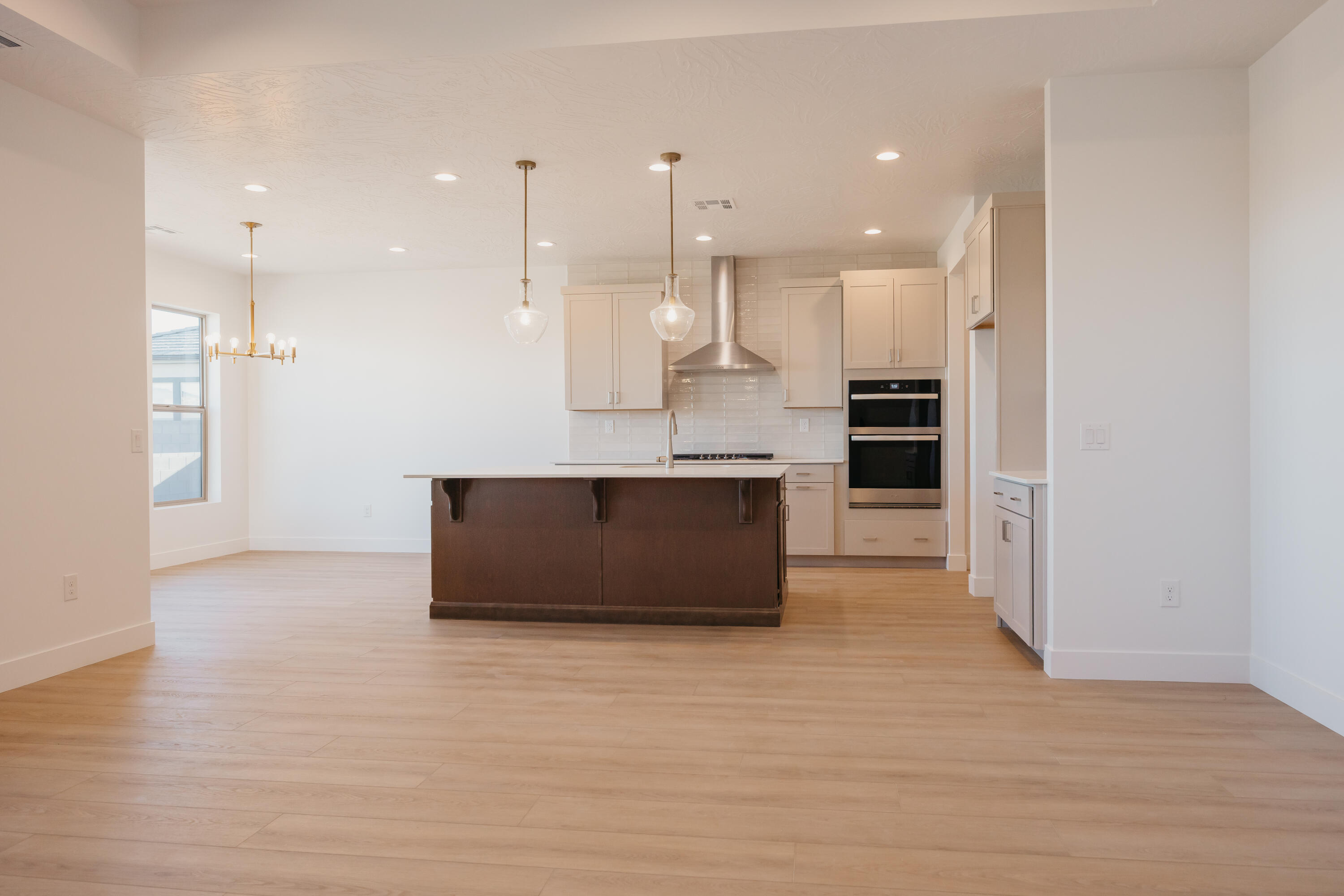 ROSALIA RIDGE AT DIVARIO - Residential