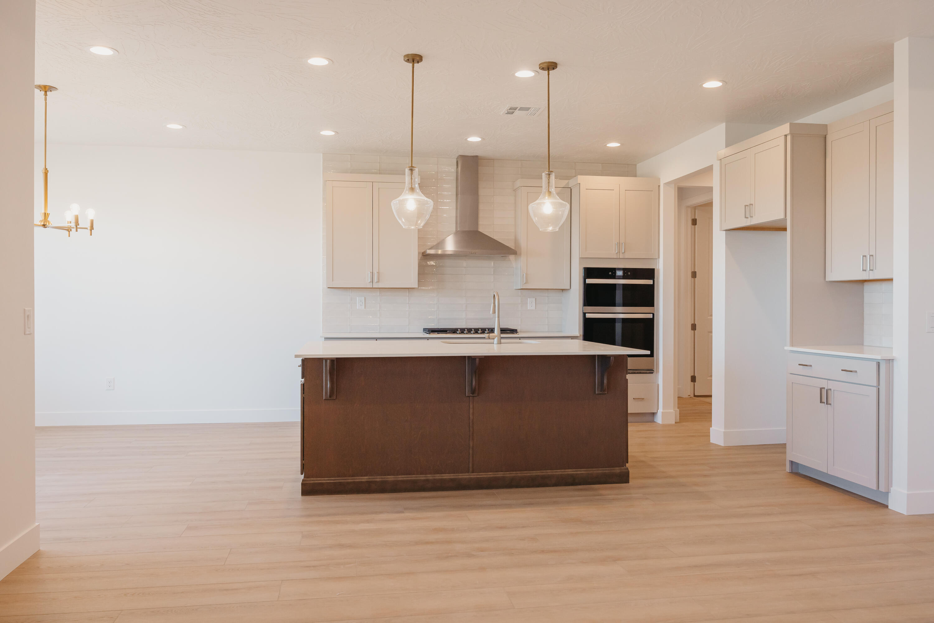 ROSALIA RIDGE AT DIVARIO - Residential