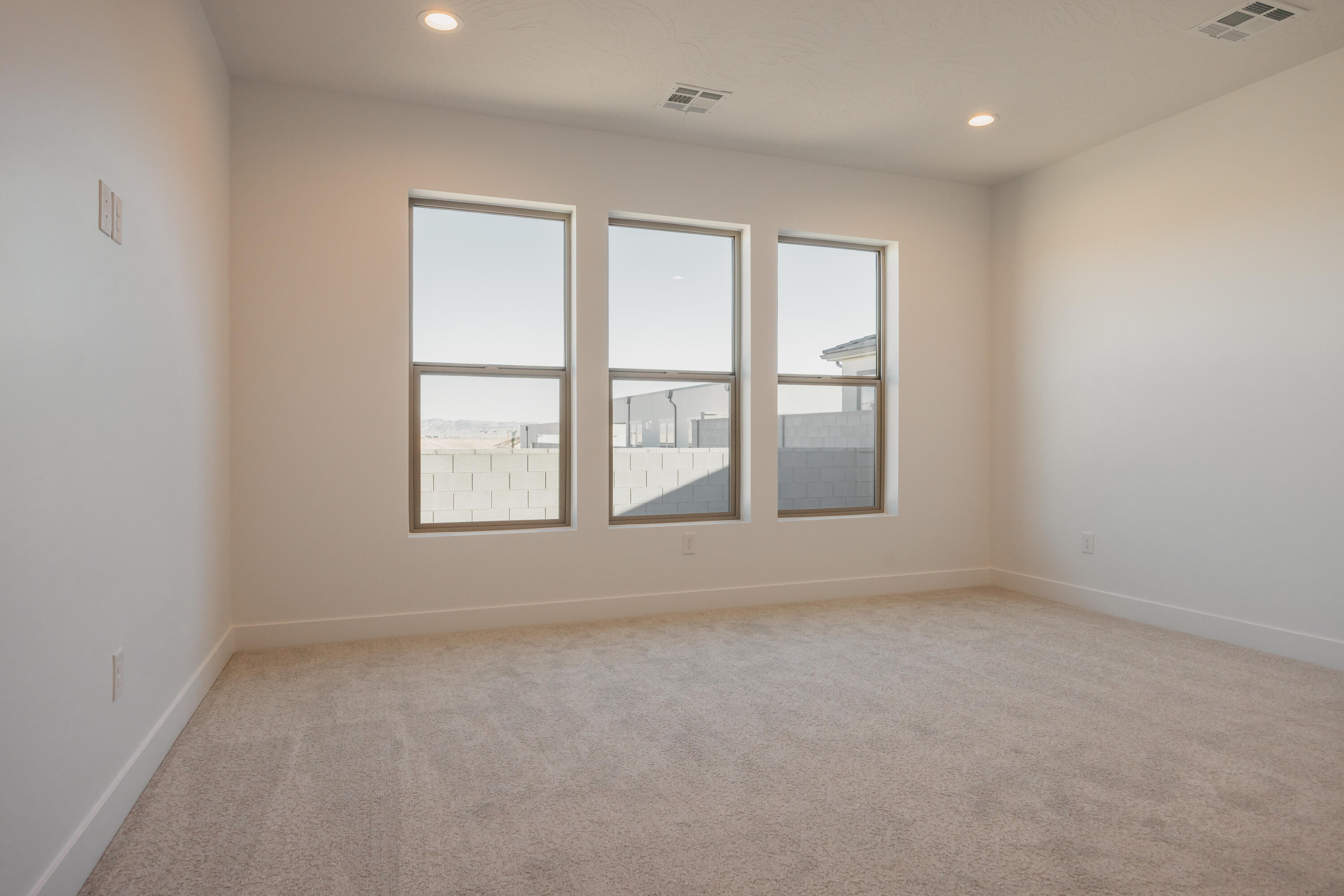ROSALIA RIDGE AT DIVARIO - Residential