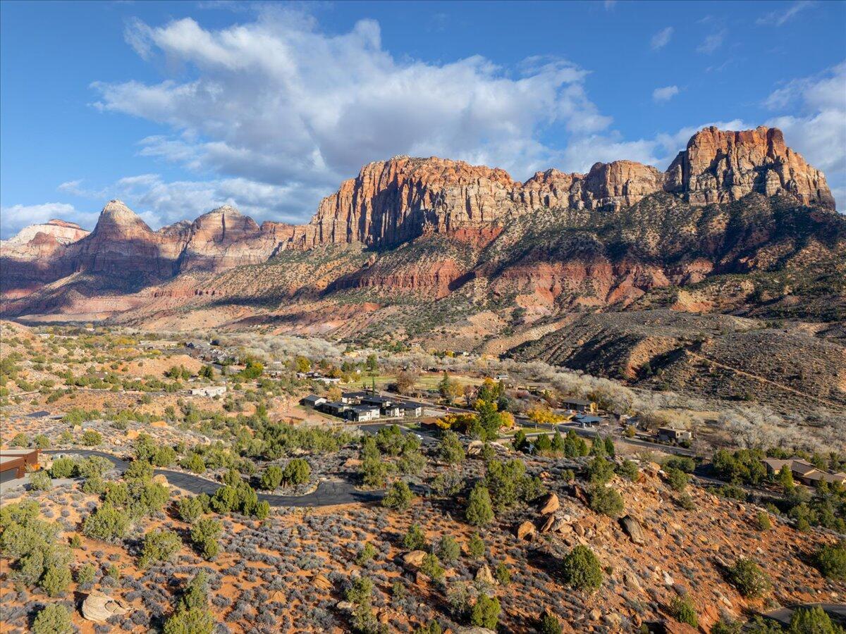 SPRINGDALE TOWNSITE - Land