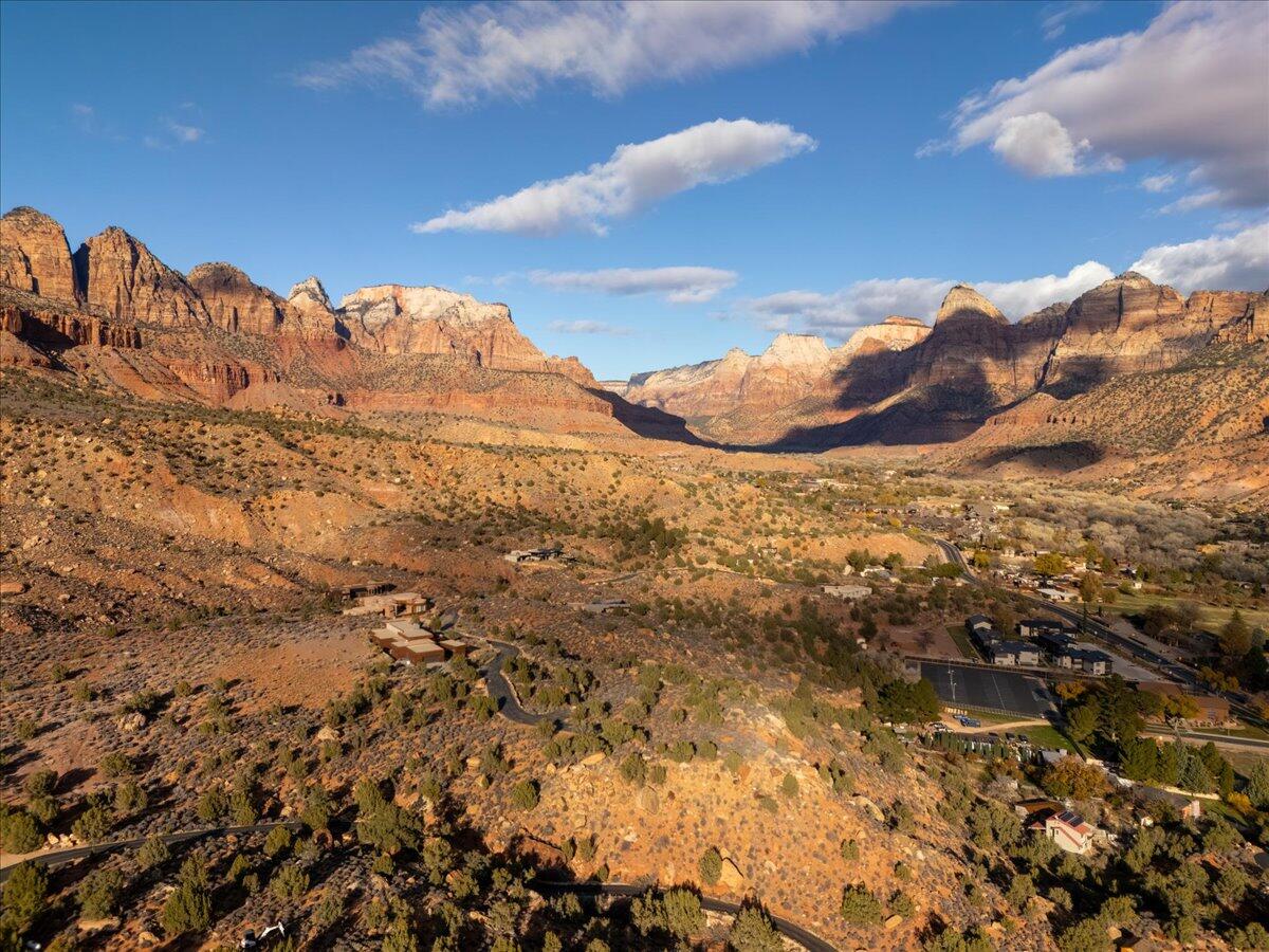 SPRINGDALE TOWNSITE - Land