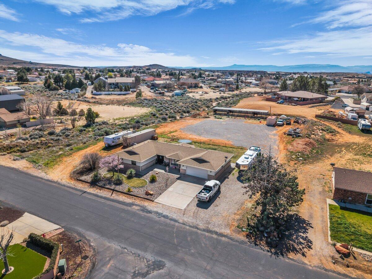 WINCHESTER HILLS - Residential