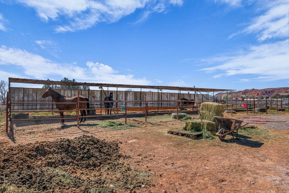 WINCHESTER HILLS - Residential