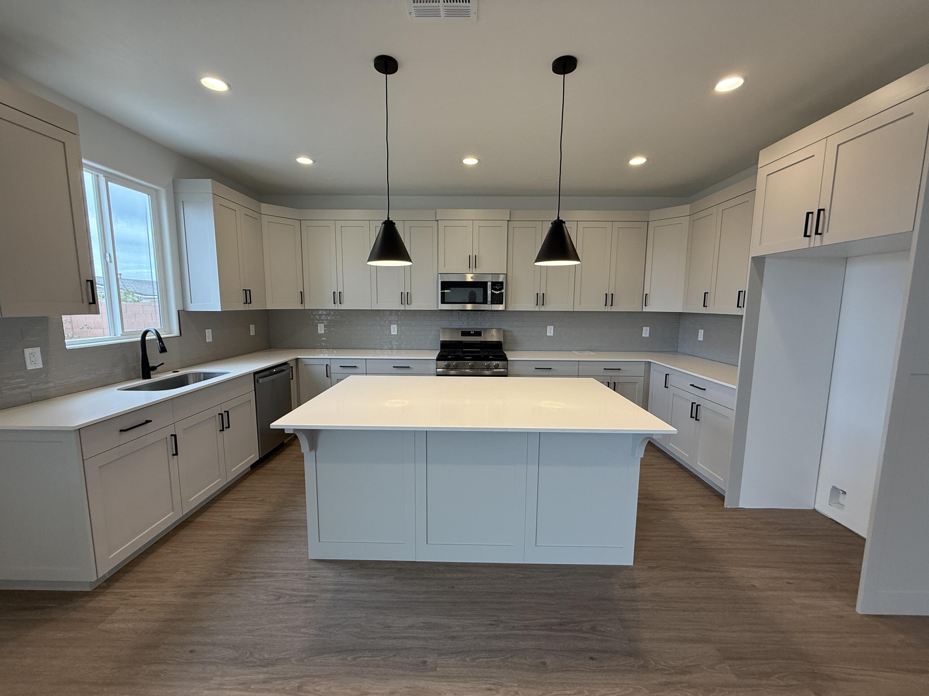 DESERT RESERVE - Residential