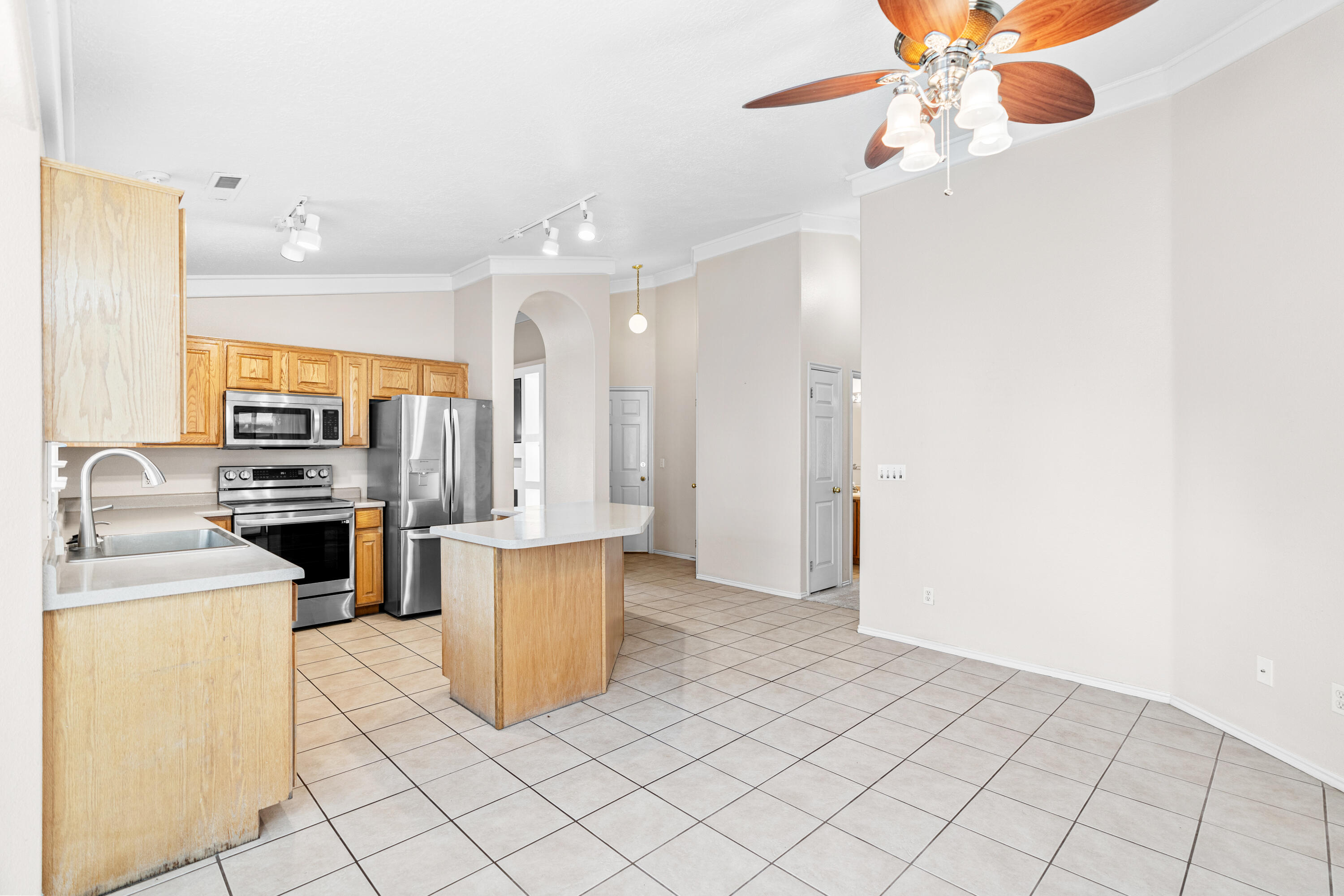 SHADOW CREEK - Residential