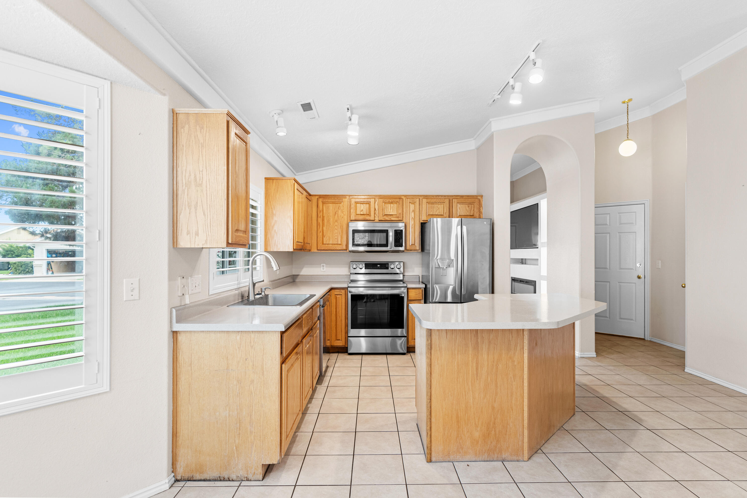 SHADOW CREEK - Residential