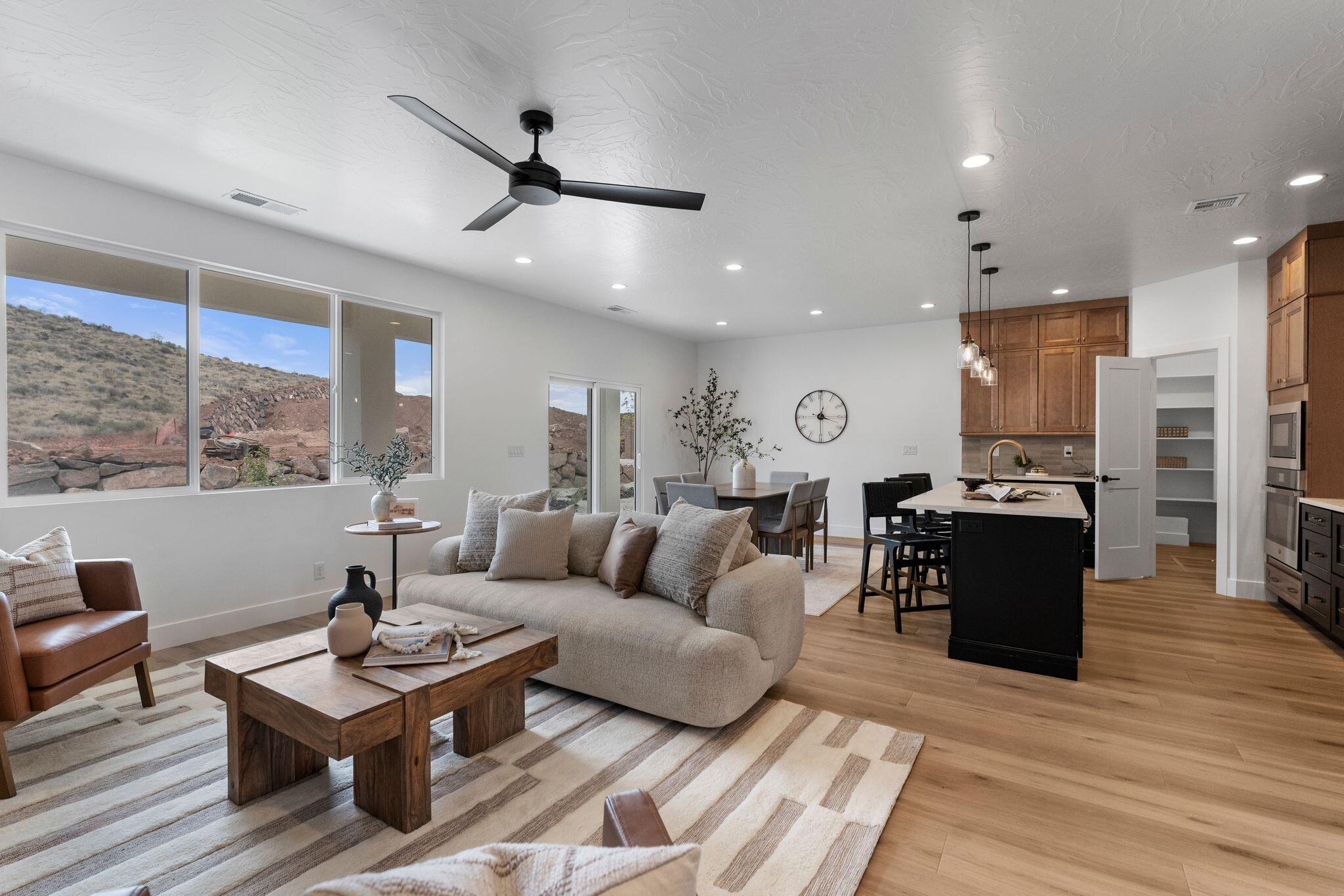 DESERT RIDGE ESTATES - Residential