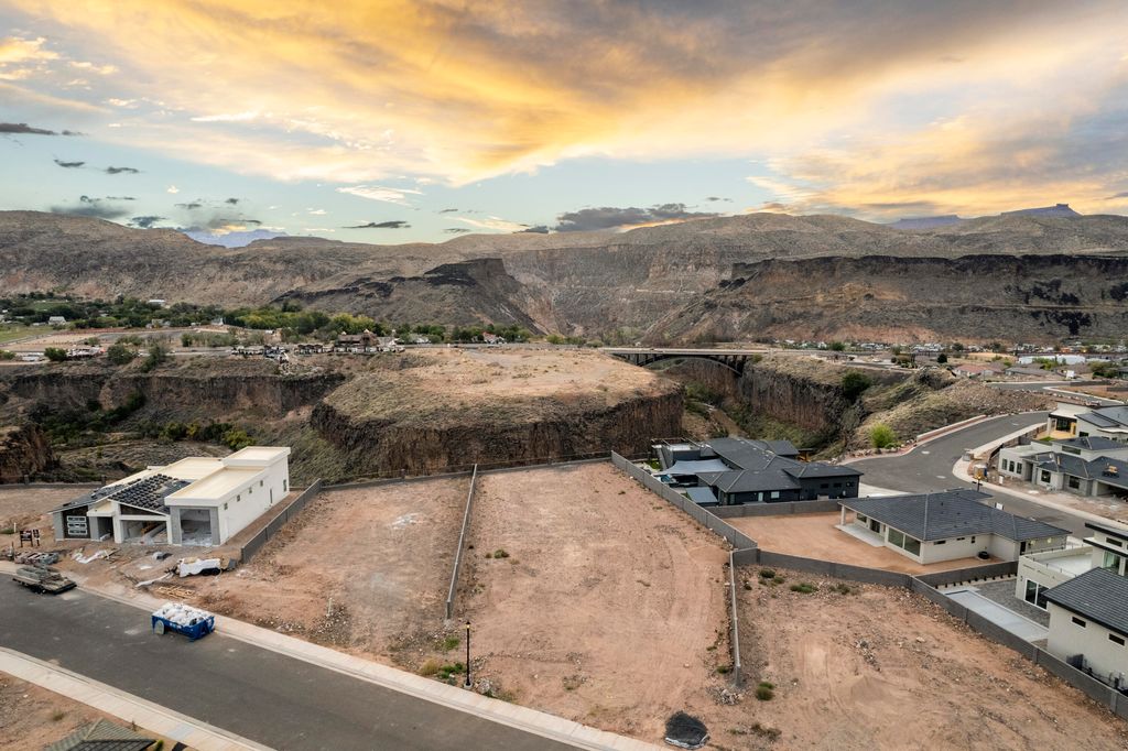 Photo of 1148 N Florence CIR W, Hurricane, UT 84737 (MLS # 25-266239)