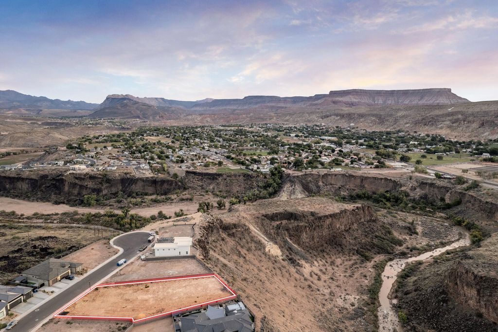 Photo of 1148 N Florence CIR W, Hurricane, UT 84737 (MLS # 25-266239)
