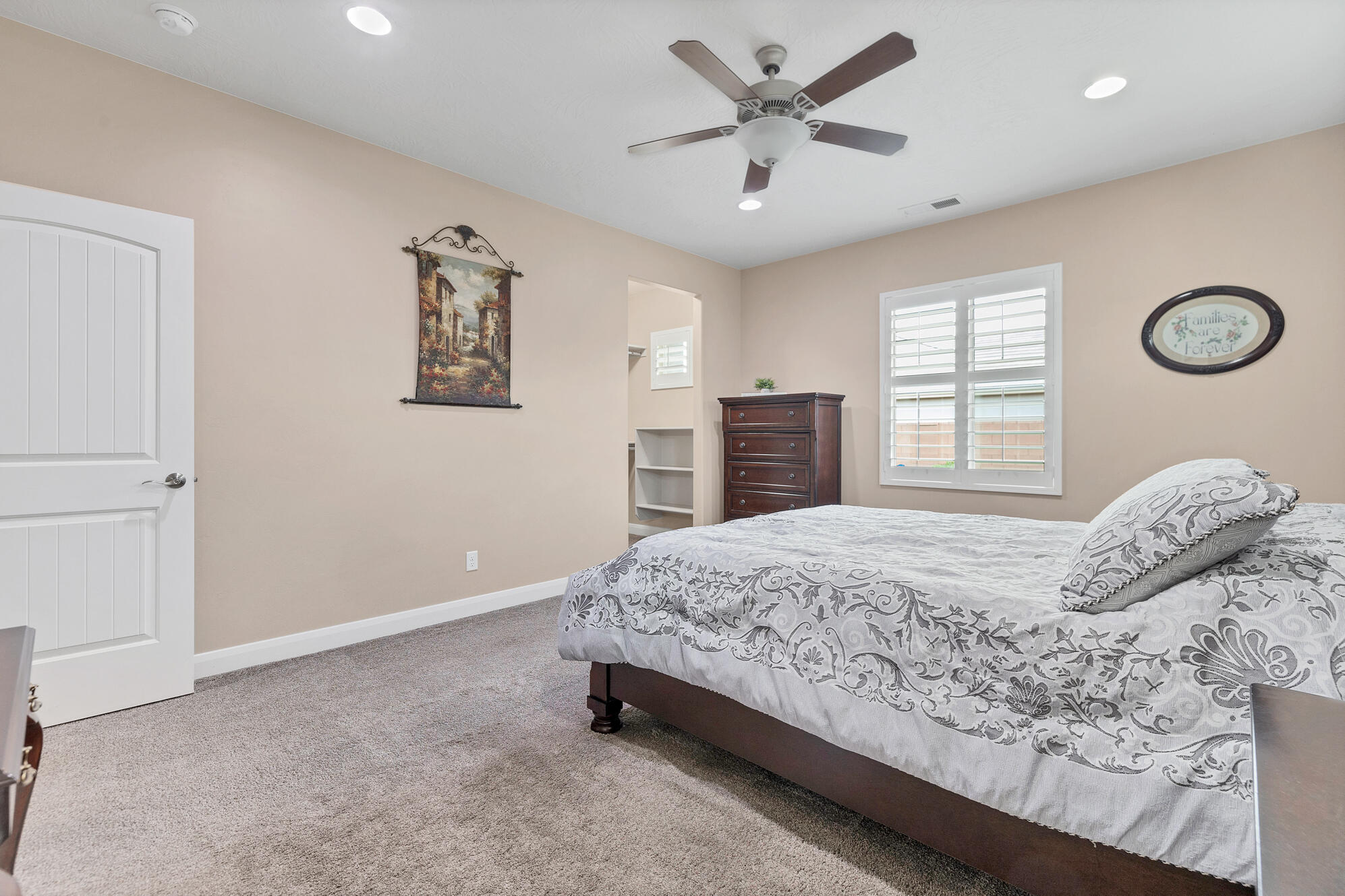 HOMESTEADS AT STUCKI FARMS - Residential