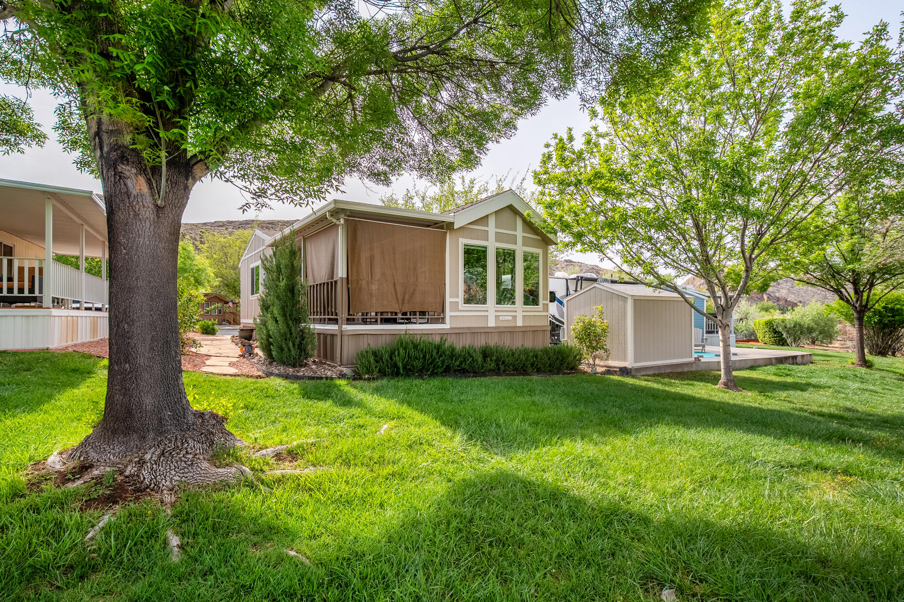 HARRISBURG LAKESIDE ESTATES - Residential