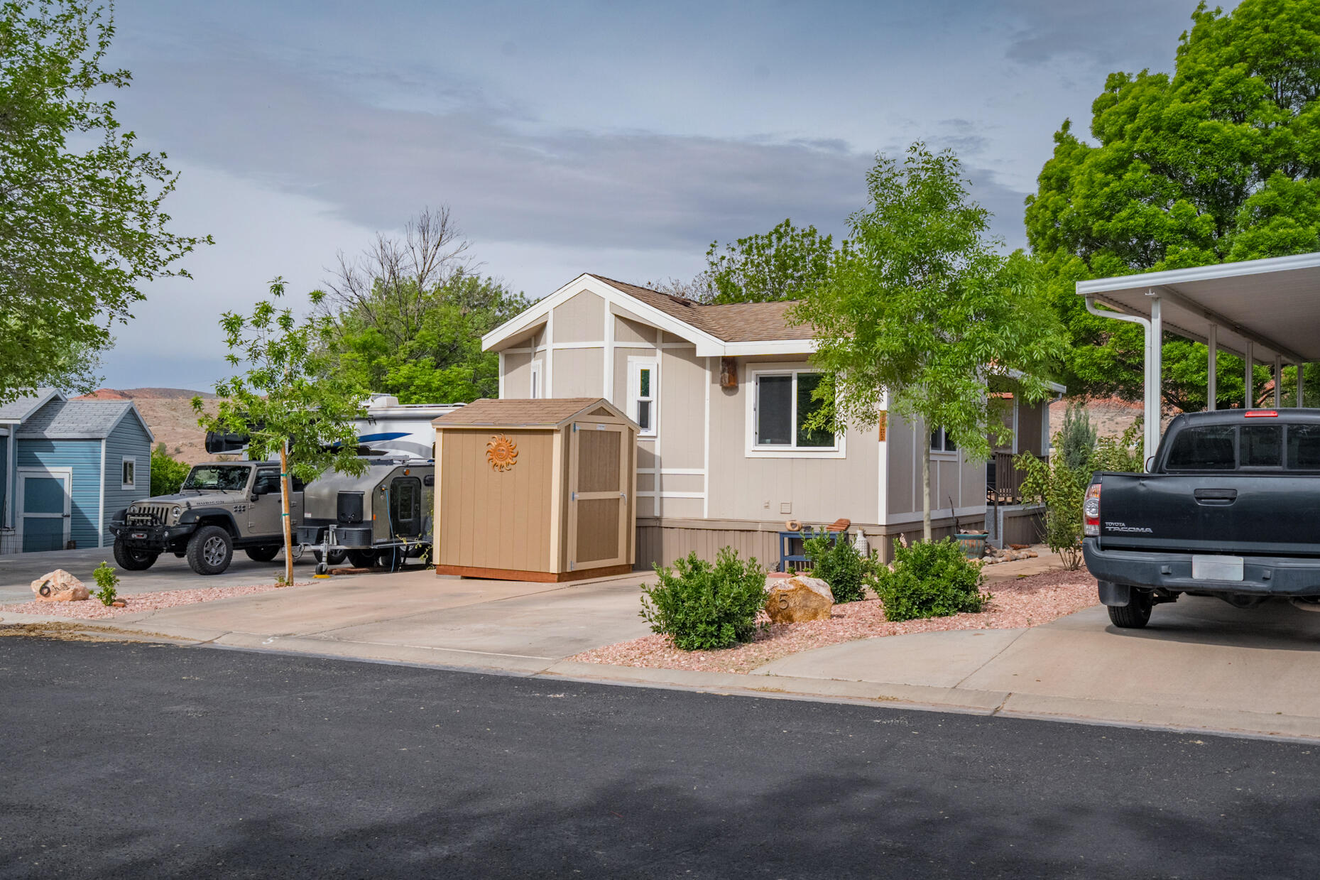 HARRISBURG LAKESIDE ESTATES - Residential