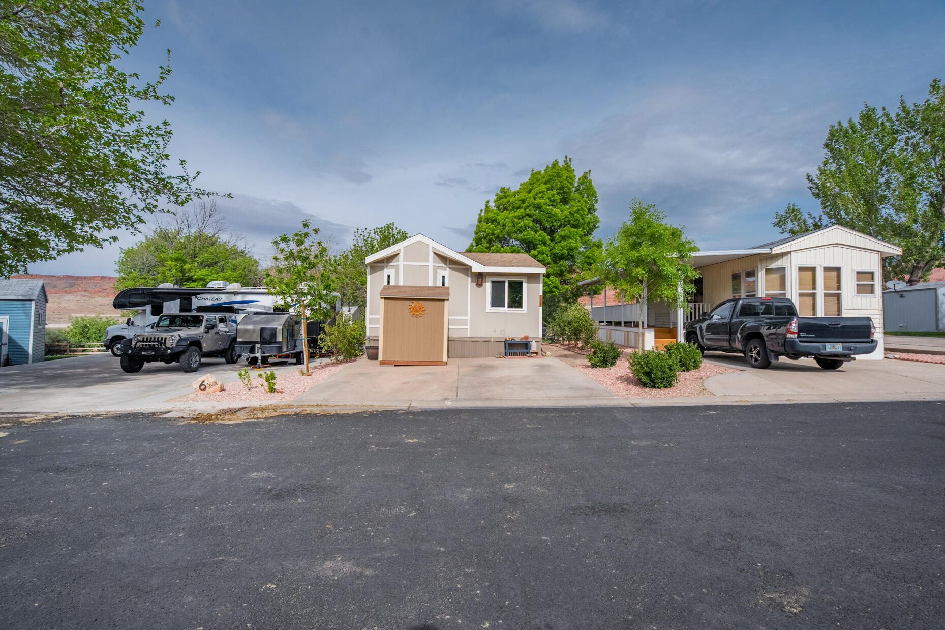 HARRISBURG LAKESIDE ESTATES - Residential