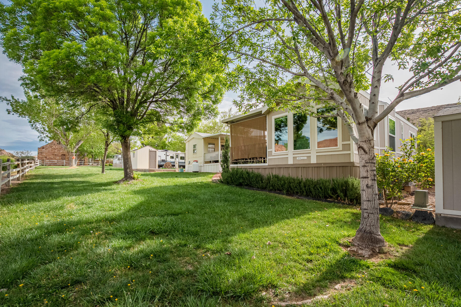 HARRISBURG LAKESIDE ESTATES - Residential