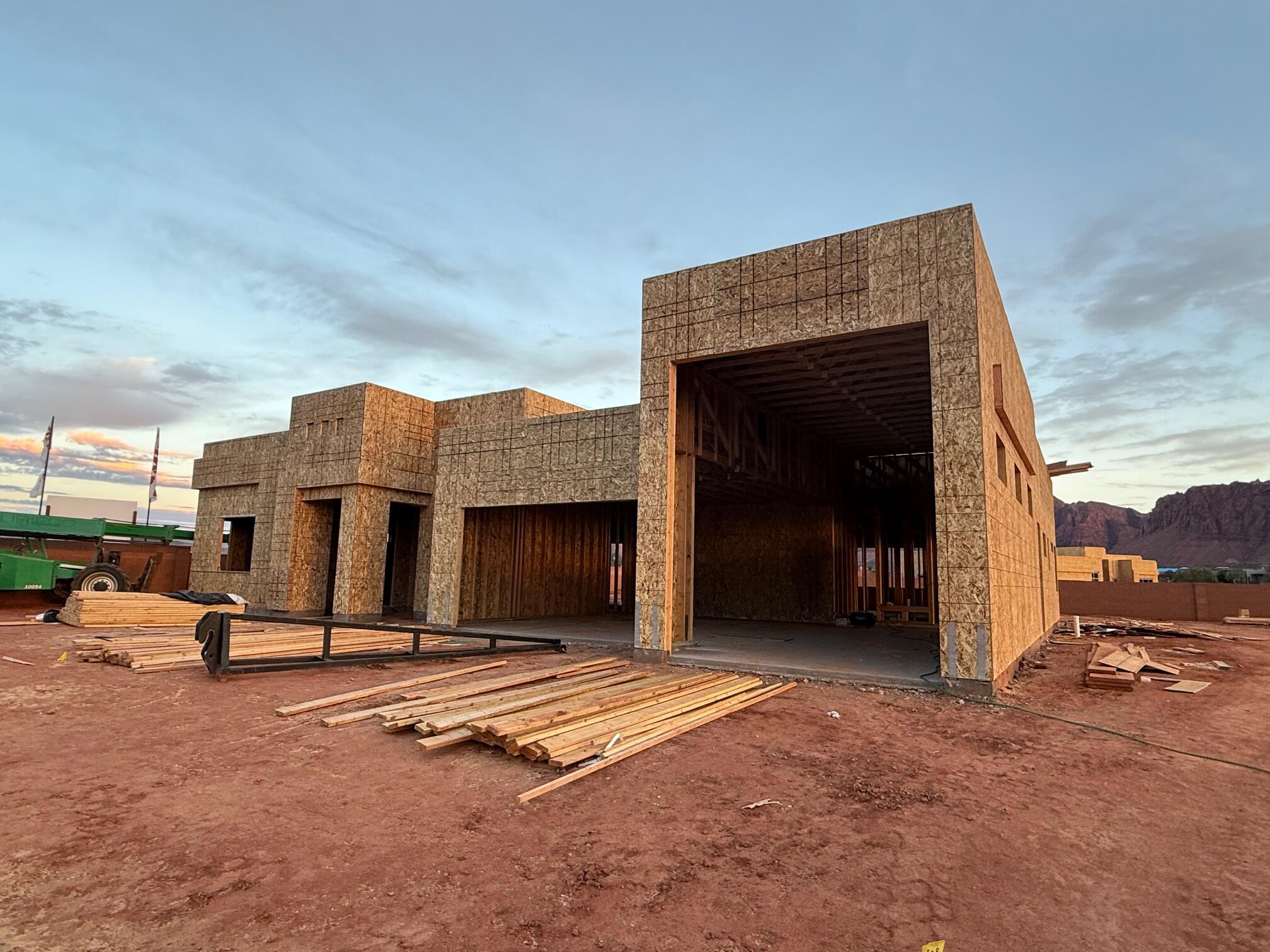 ONYX VALLEY - Residential