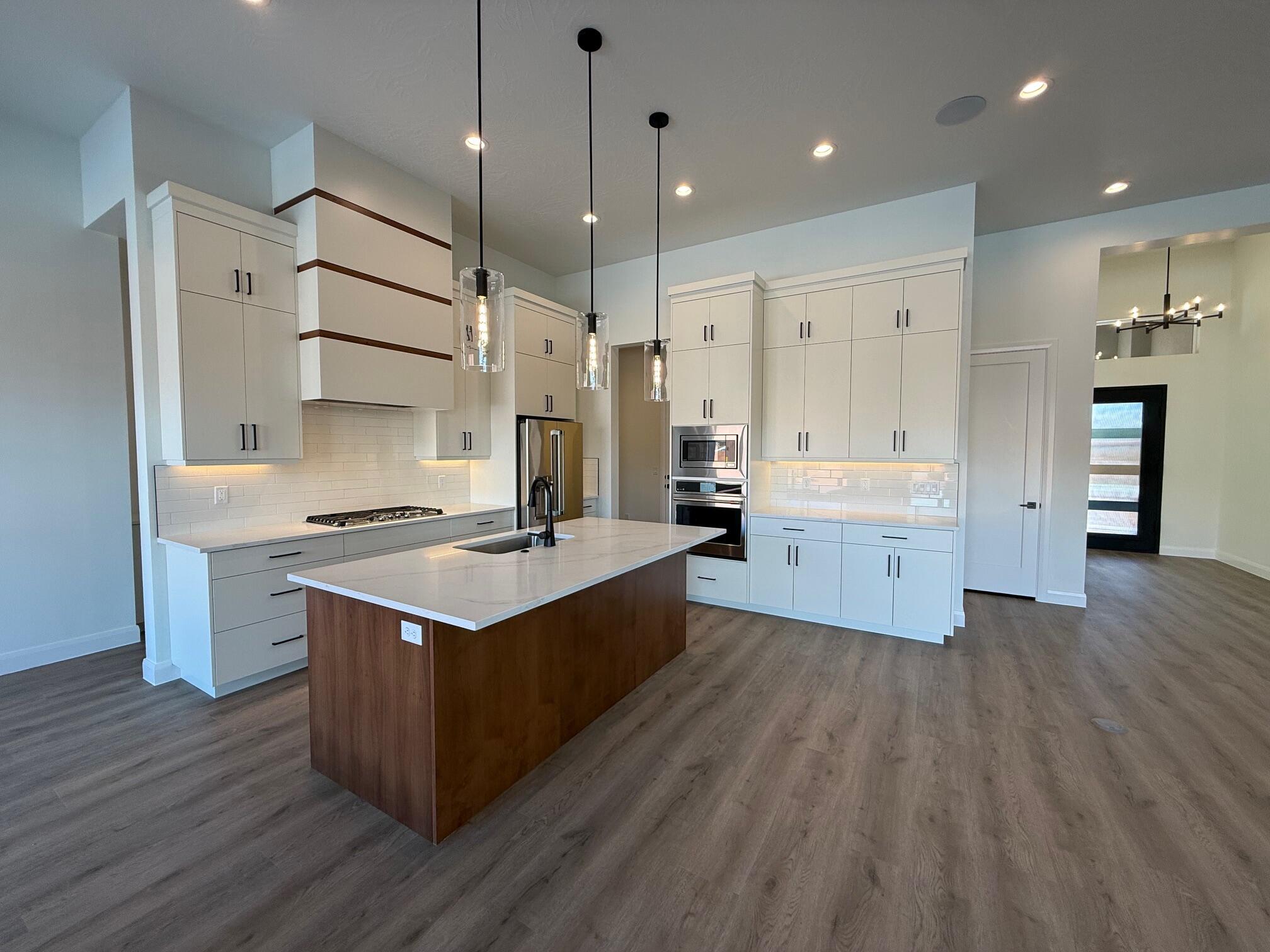 ONYX VALLEY - Residential