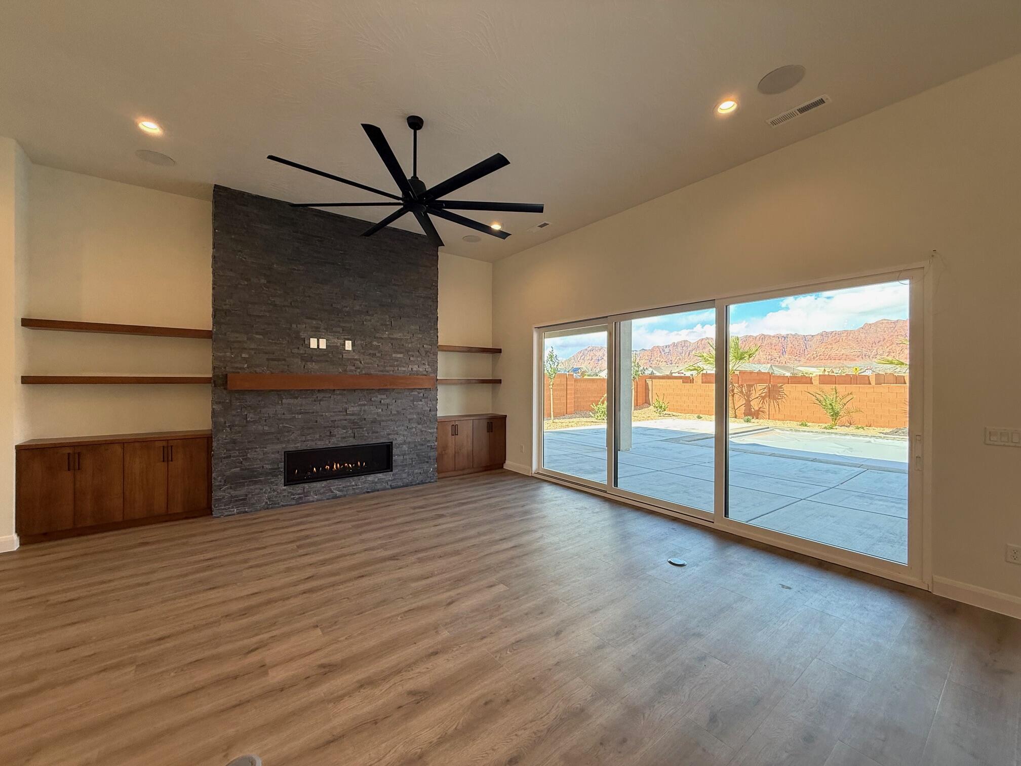 ONYX VALLEY - Residential