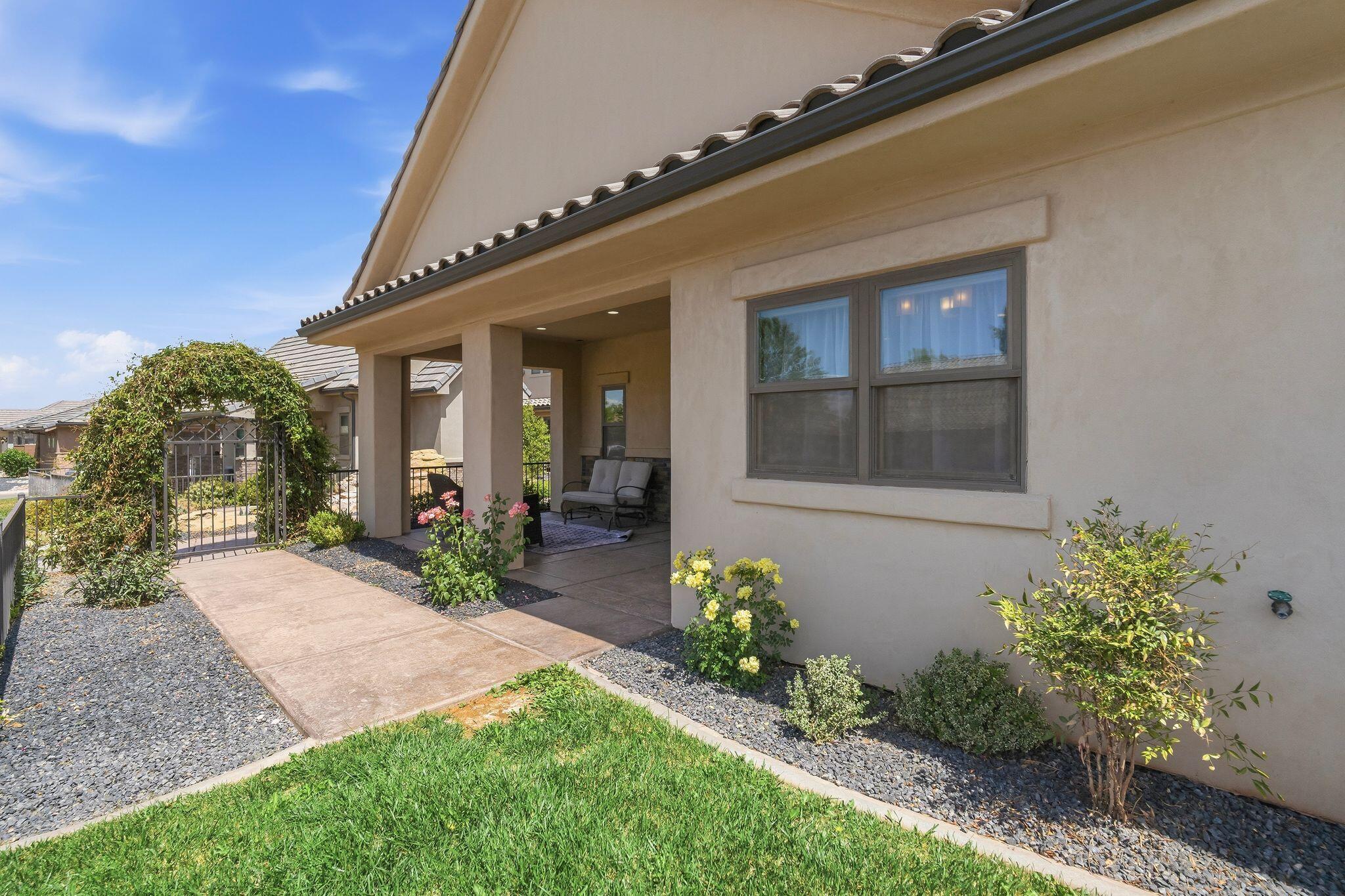 MEADOWS AT STUCKI FARMS - Residential