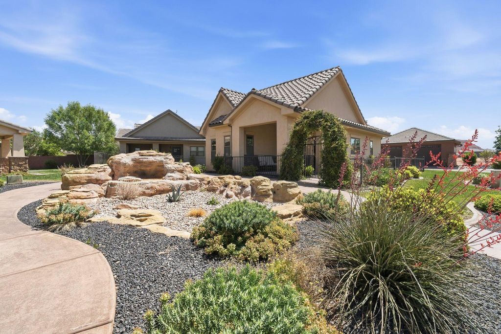 Photo of 4771 S CATTAIL Way, Washington, UT 84780 (MLS # 26-271846)