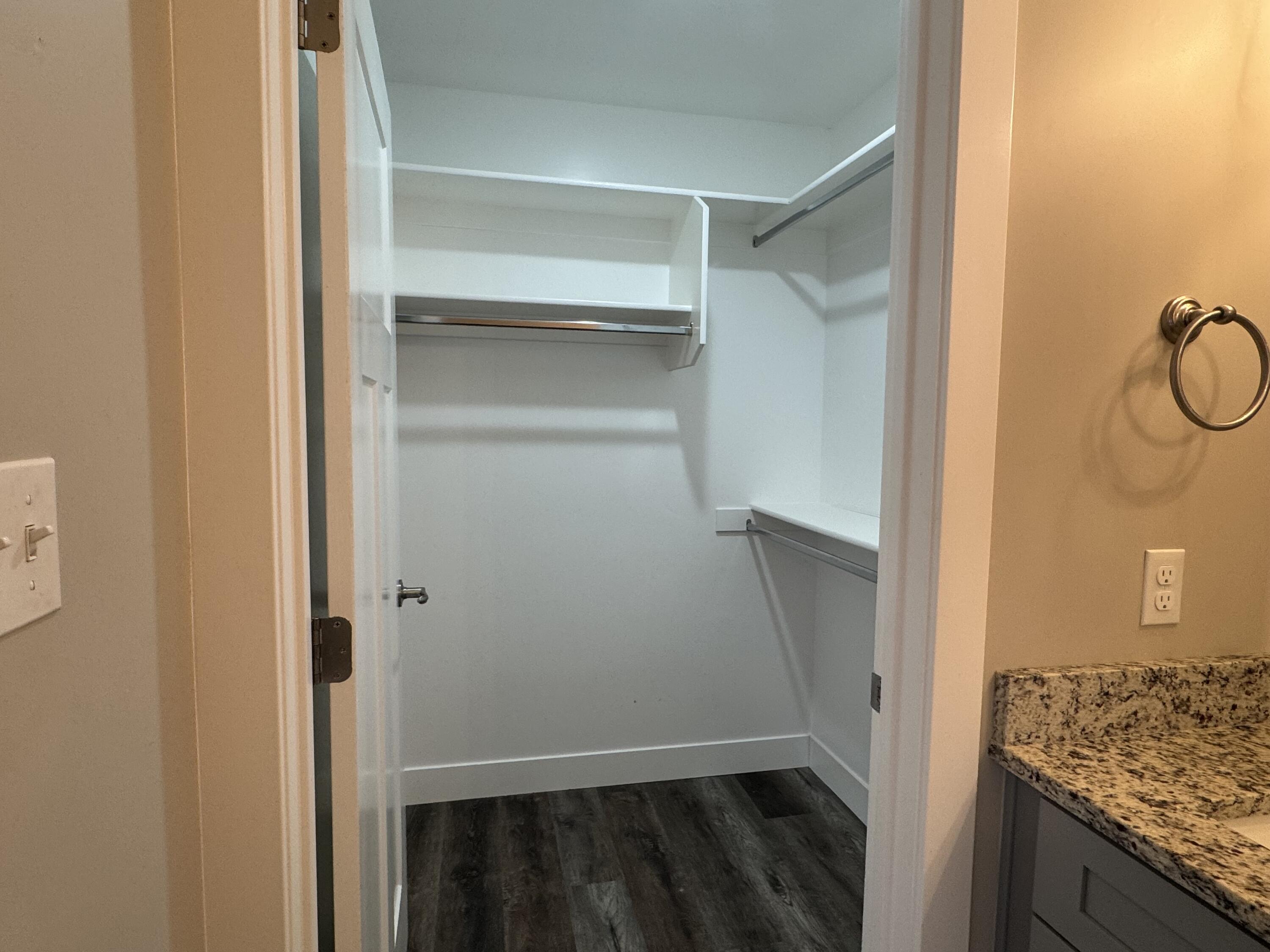 EAGLE ROCK - Residential