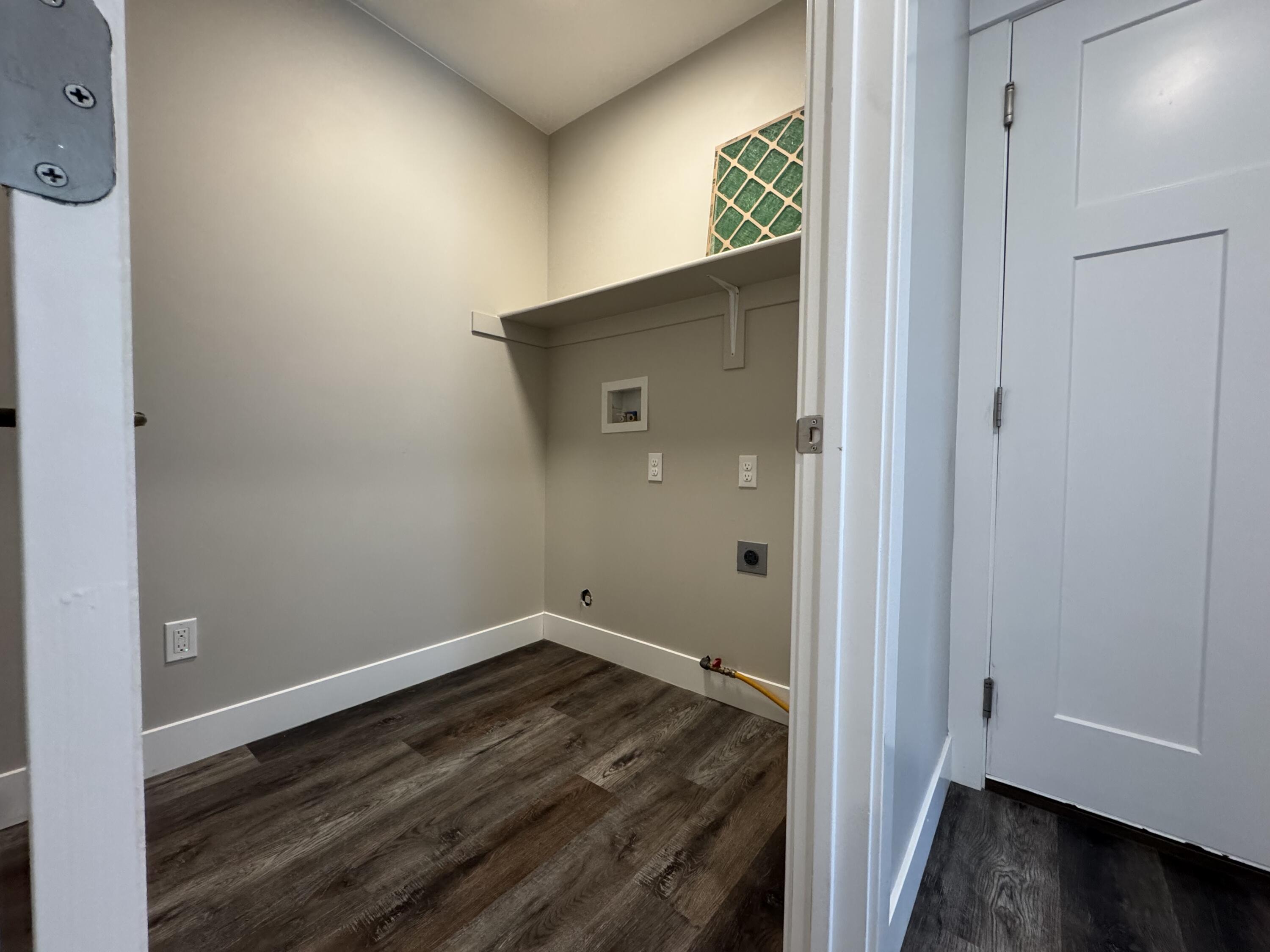 EAGLE ROCK - Residential