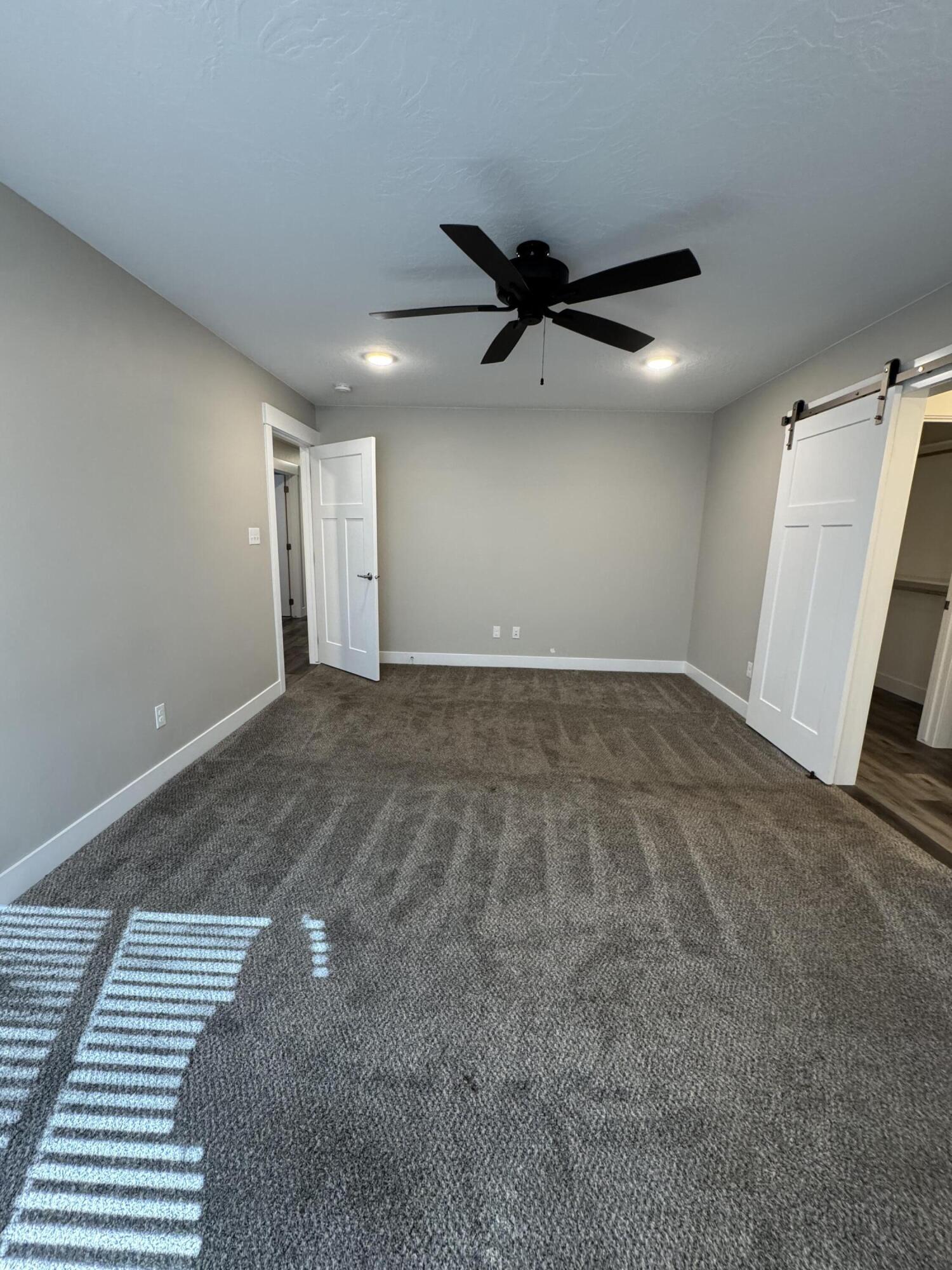 EAGLE ROCK - Residential