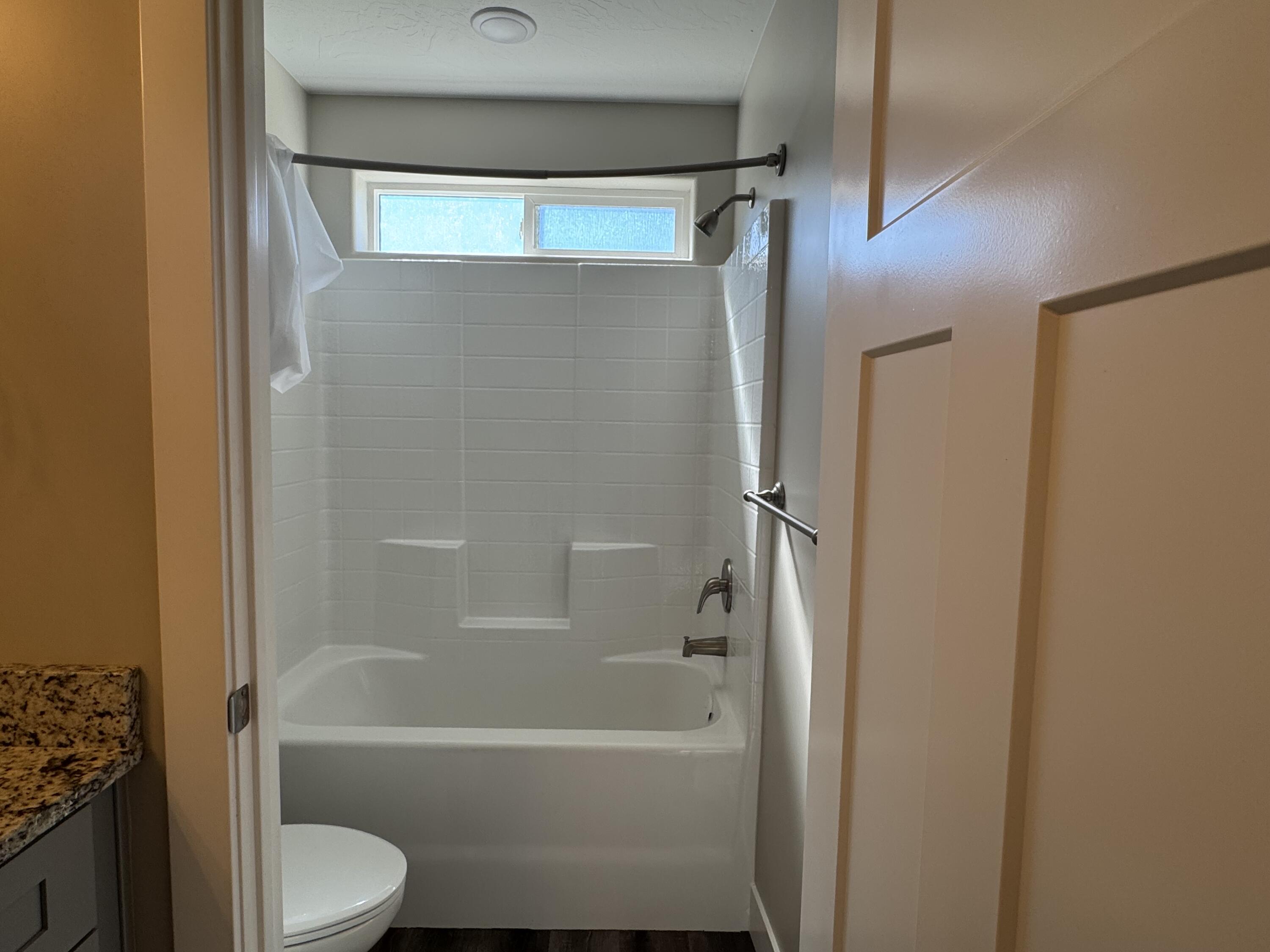 EAGLE ROCK - Residential