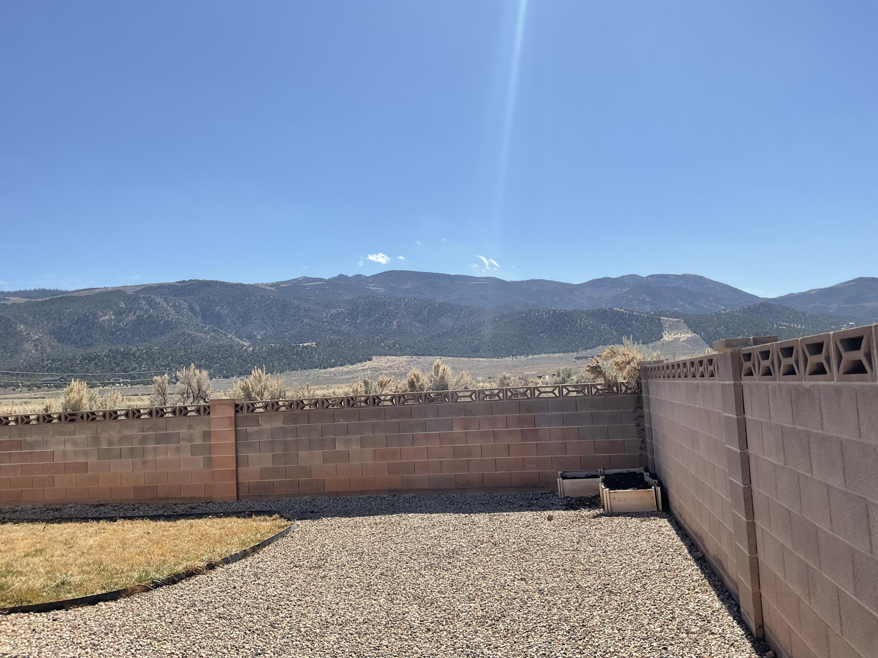 EAGLE ROCK - Residential