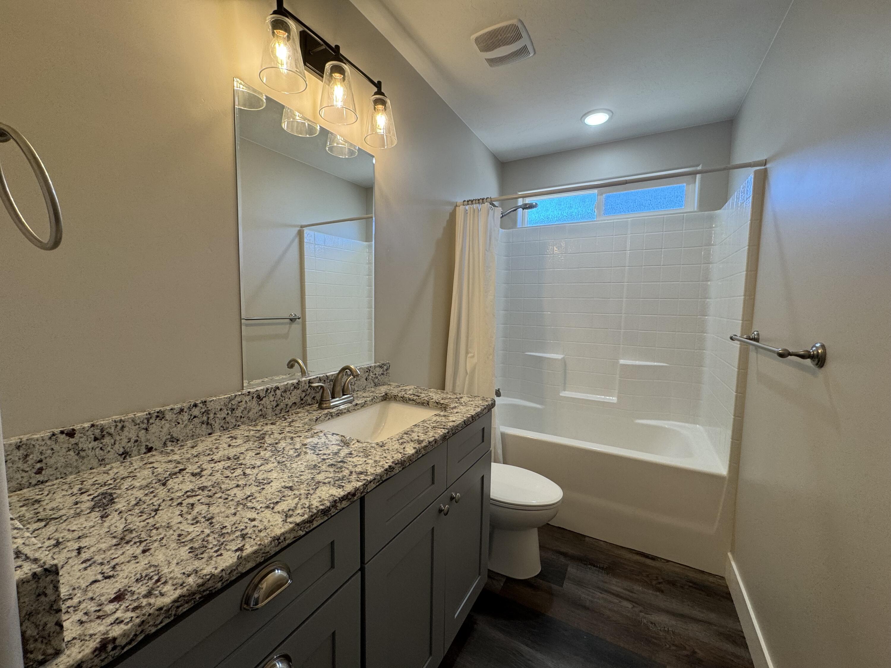 EAGLE ROCK - Residential