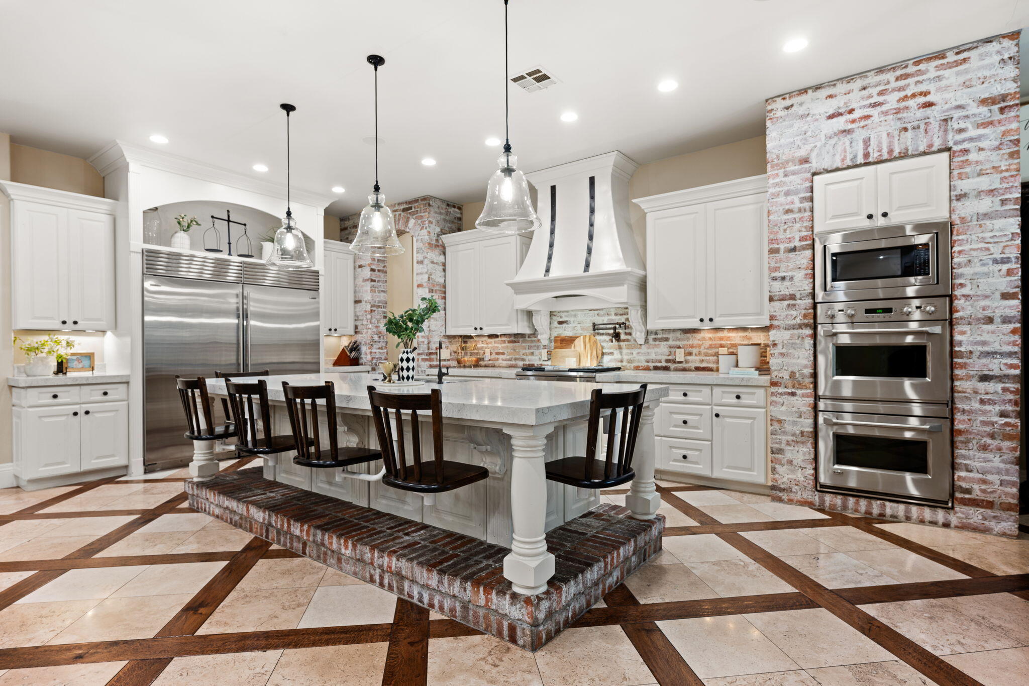 ARROWHEAD ESTATES - Residential