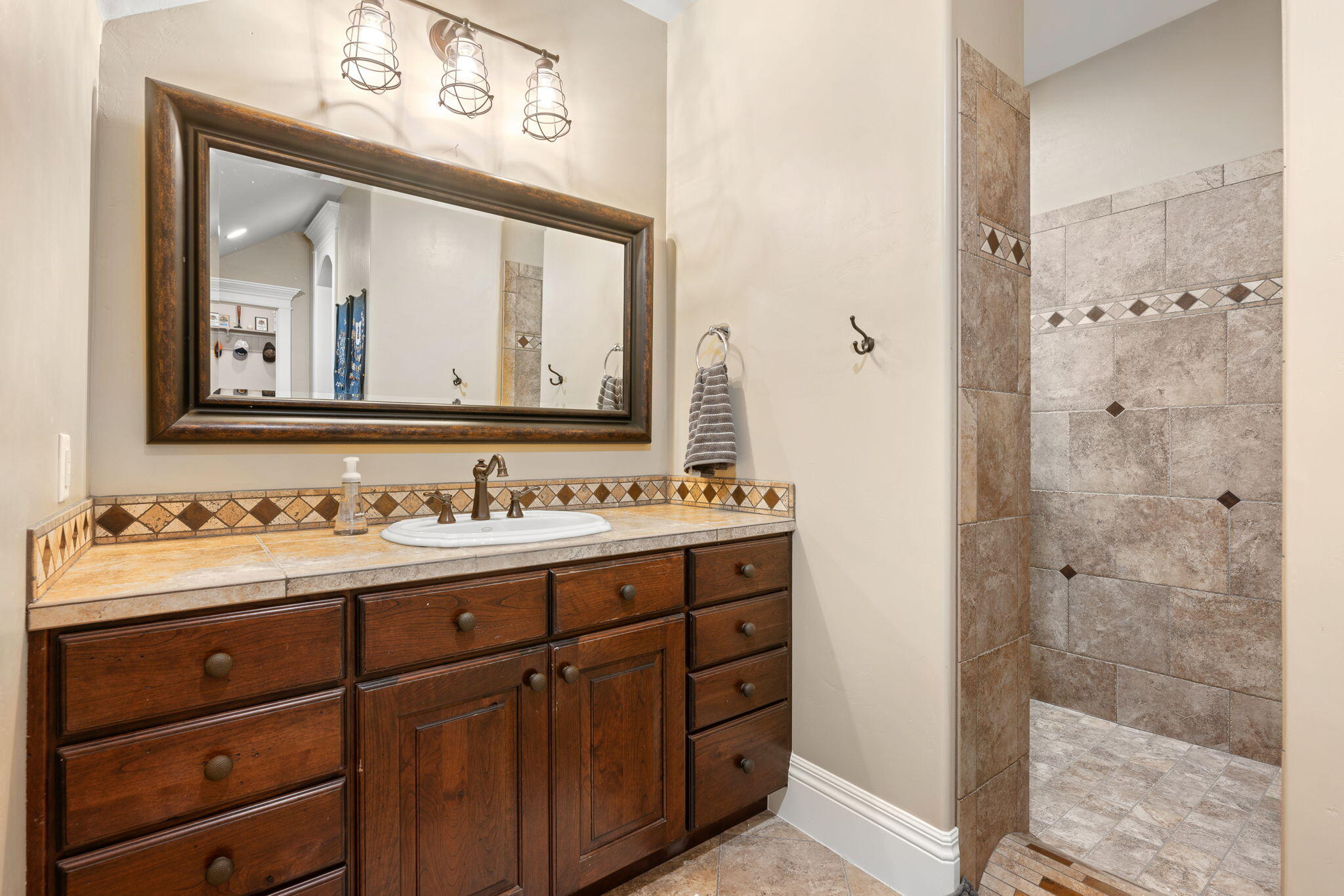 ARROWHEAD ESTATES - Residential