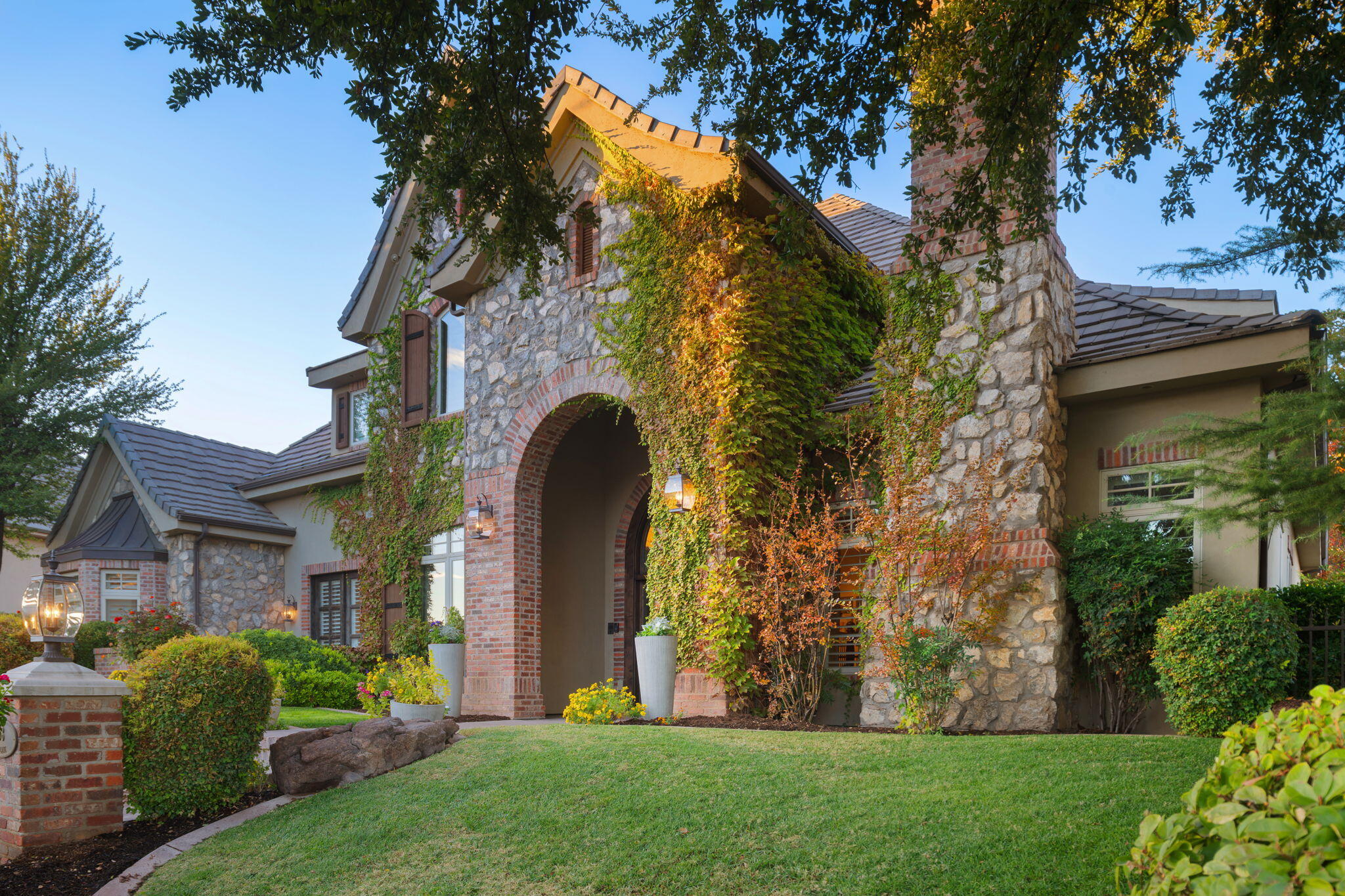 ARROWHEAD ESTATES - Residential