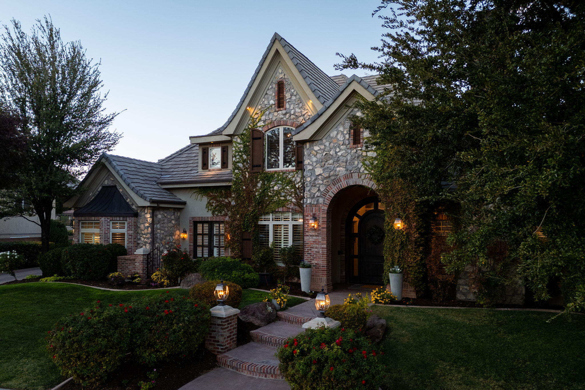 ARROWHEAD ESTATES - Residential