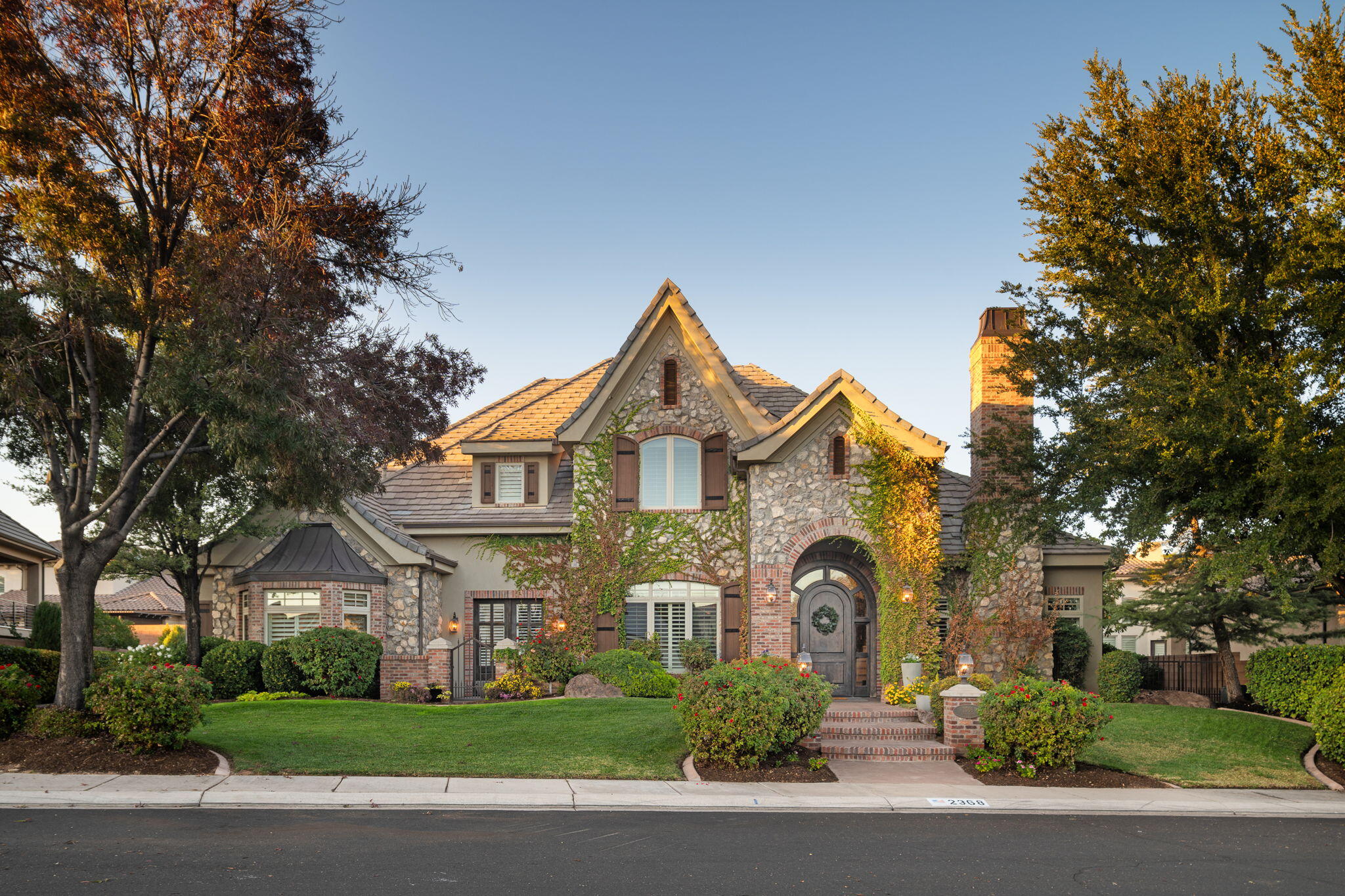 ARROWHEAD ESTATES - Residential