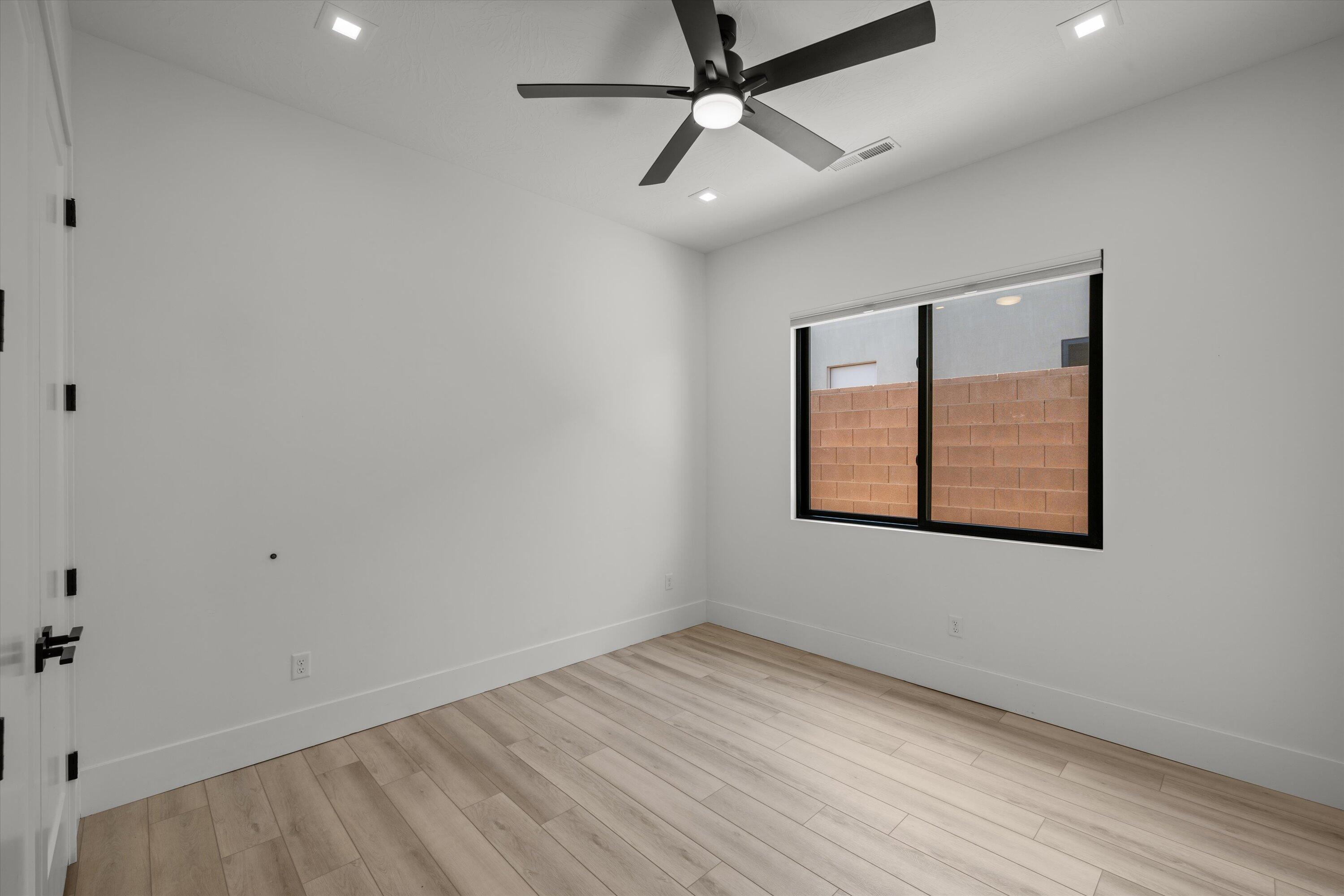 RED MOUNTAIN TERRACE - Residential