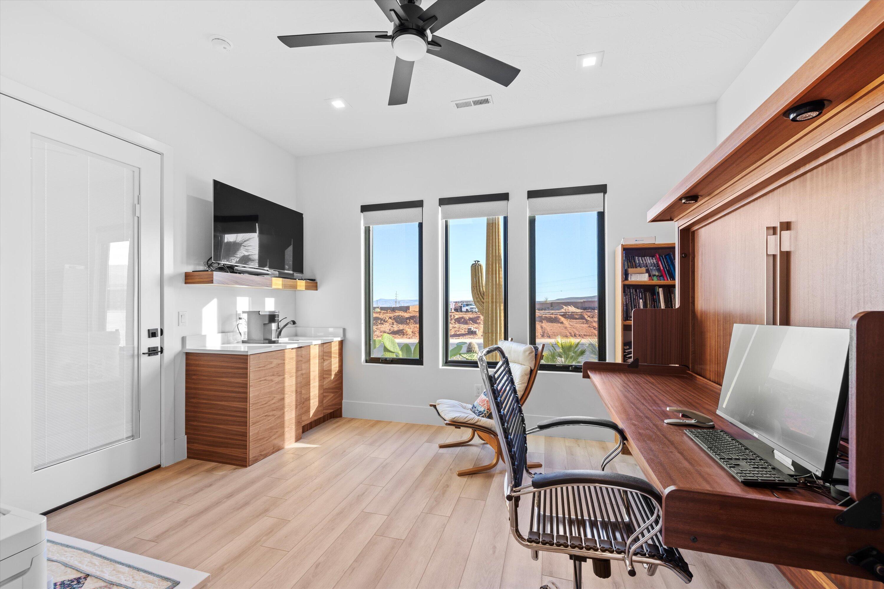 RED MOUNTAIN TERRACE - Residential