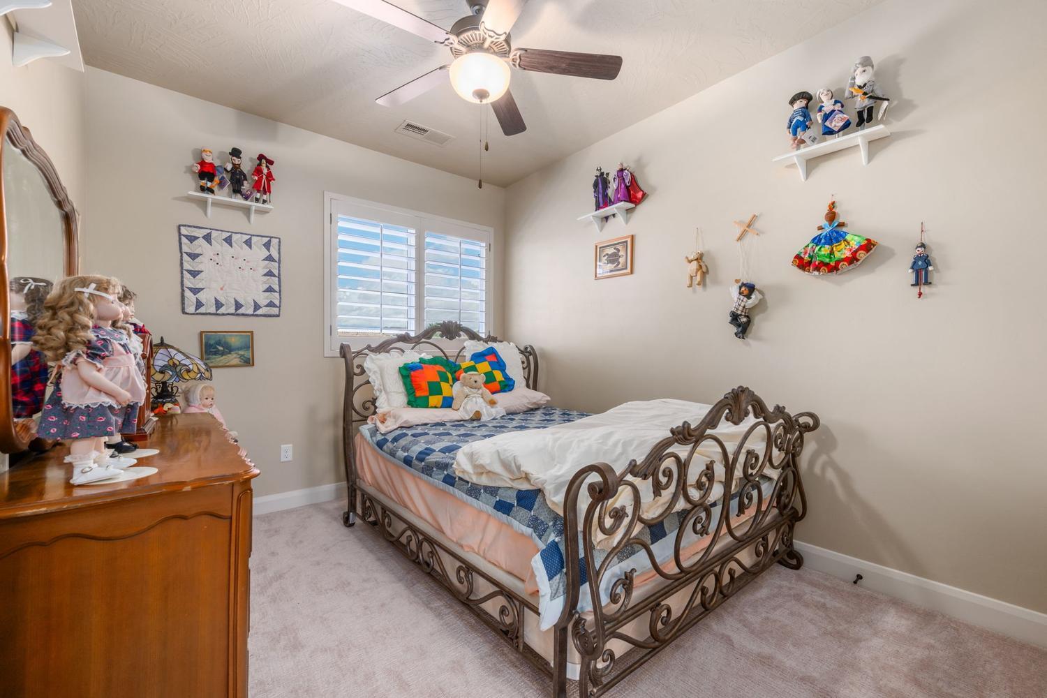 TWIN CREEKS AT STONEBRIDGE - Residential