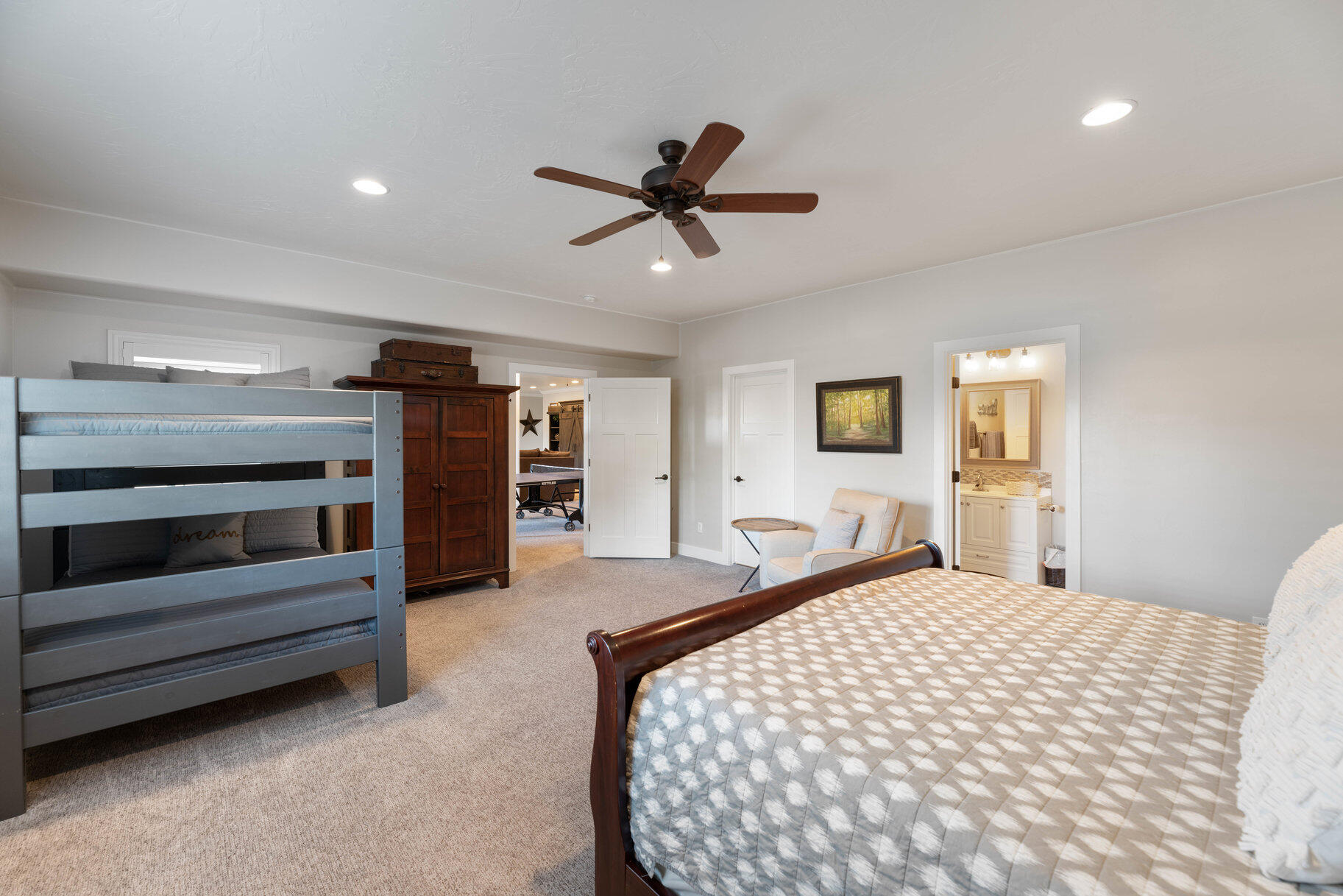 STONE CLIFF - Residential